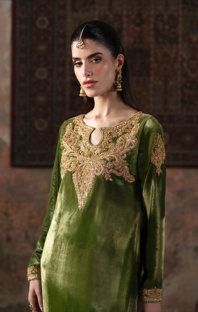 Maya | Viola Luxe Velvet 25 | TALIYA