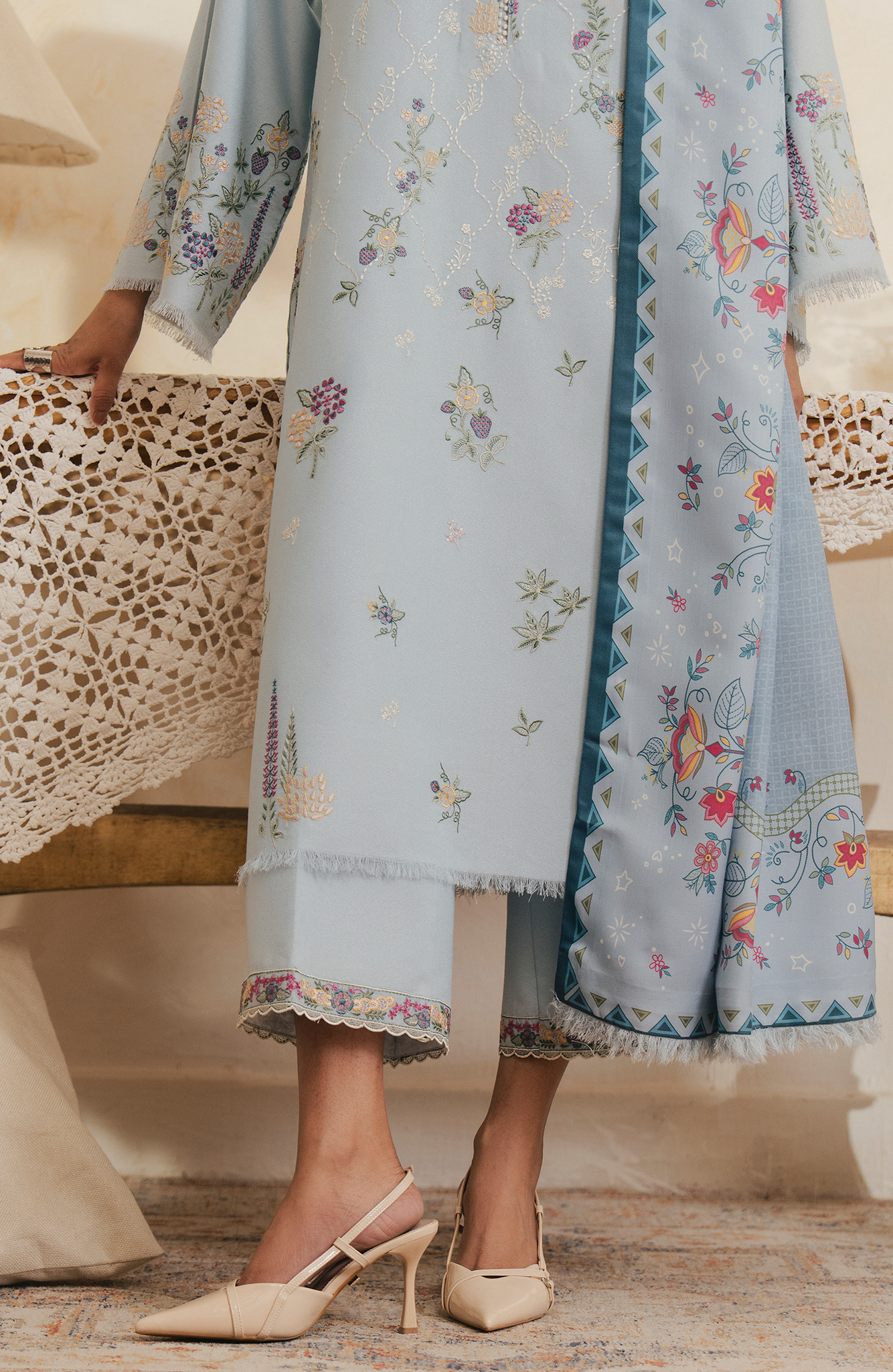 Seran | Winter Embroidered 25 | Alviera
