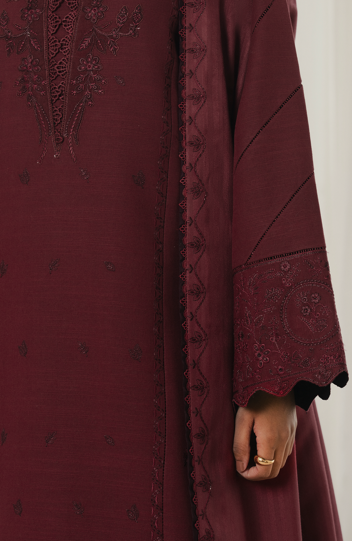 Seran | Winter Embroidered 25 | Marvelle