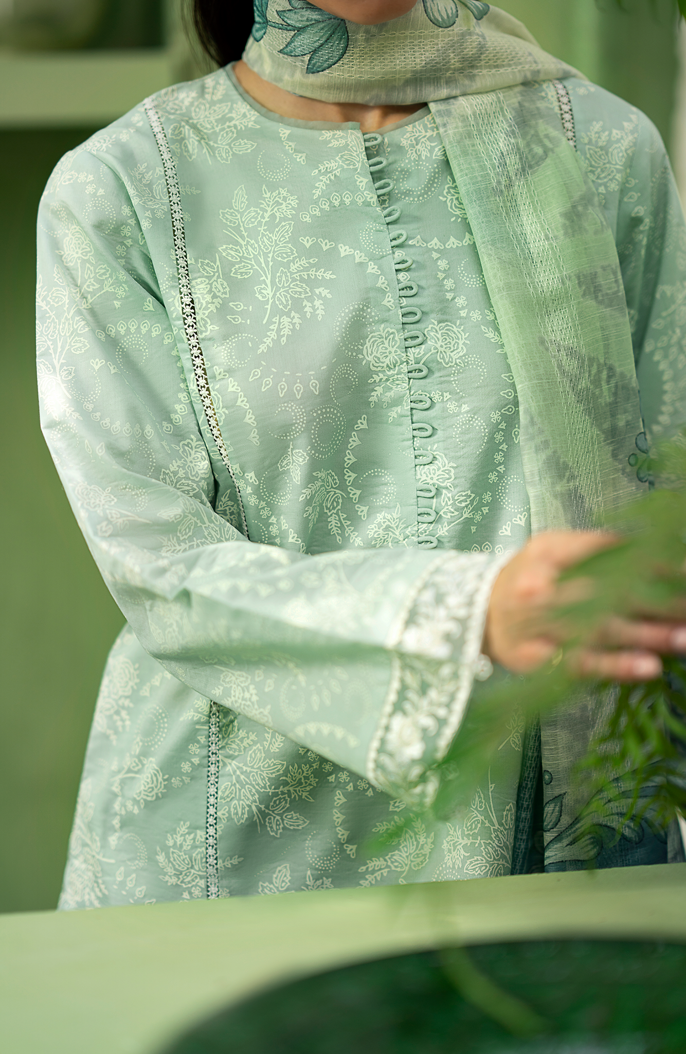 Seran | Artisan Lawn 25 | LAGUNE - House Of Anaya