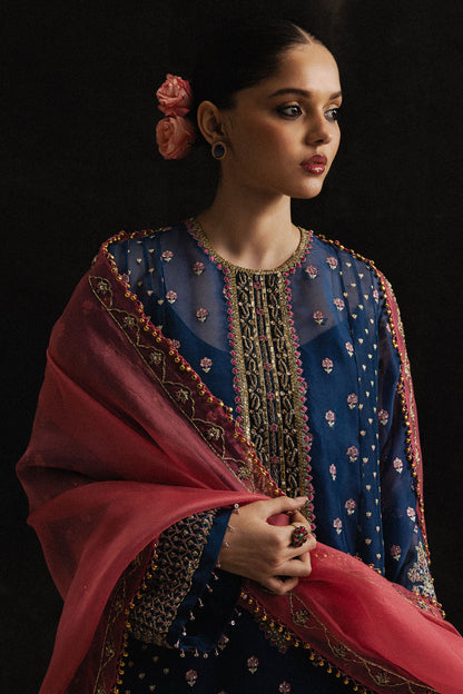 Zara Shahjahan | Studio Portraits | Parizaad