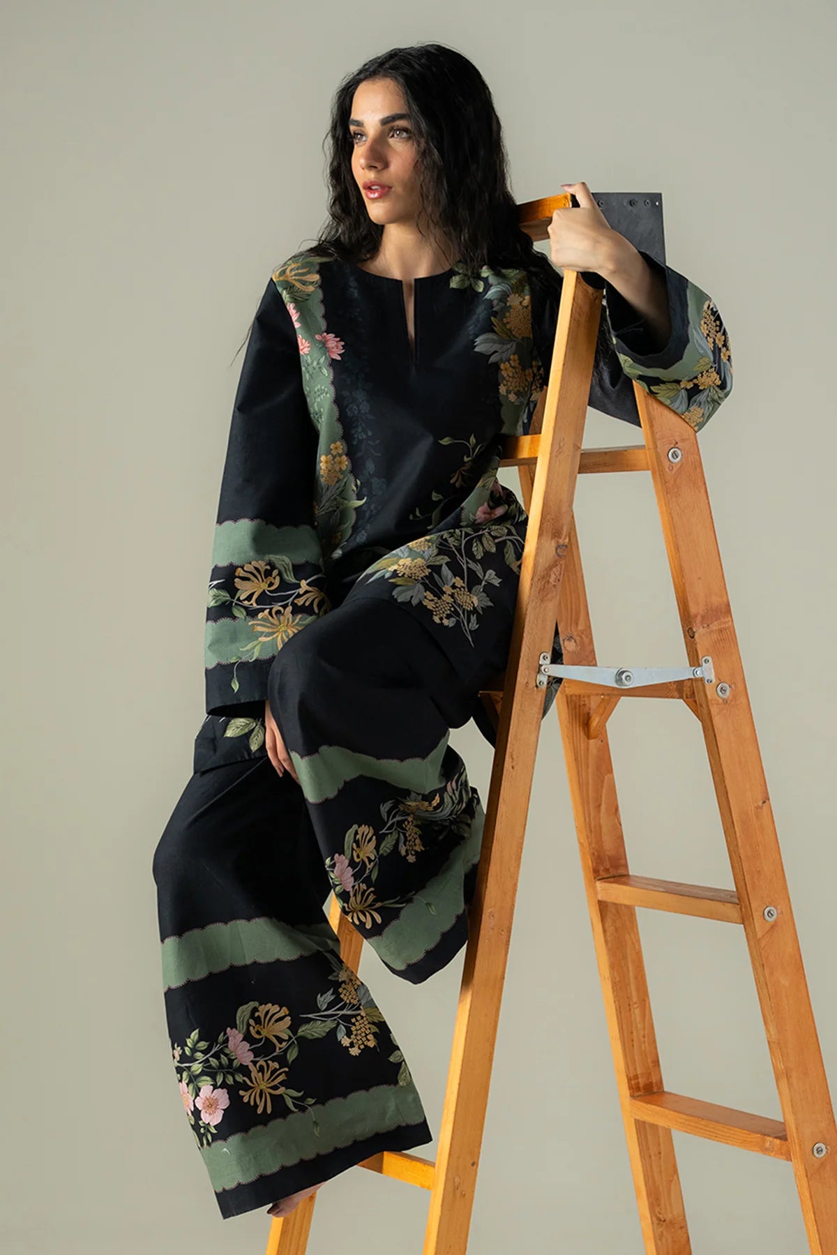 Afrozeh | Cords | Shadowed