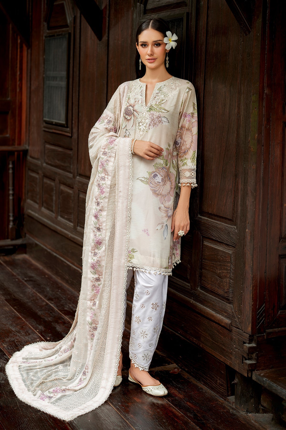 Baroque | Embroidered Lawn | SF-4270