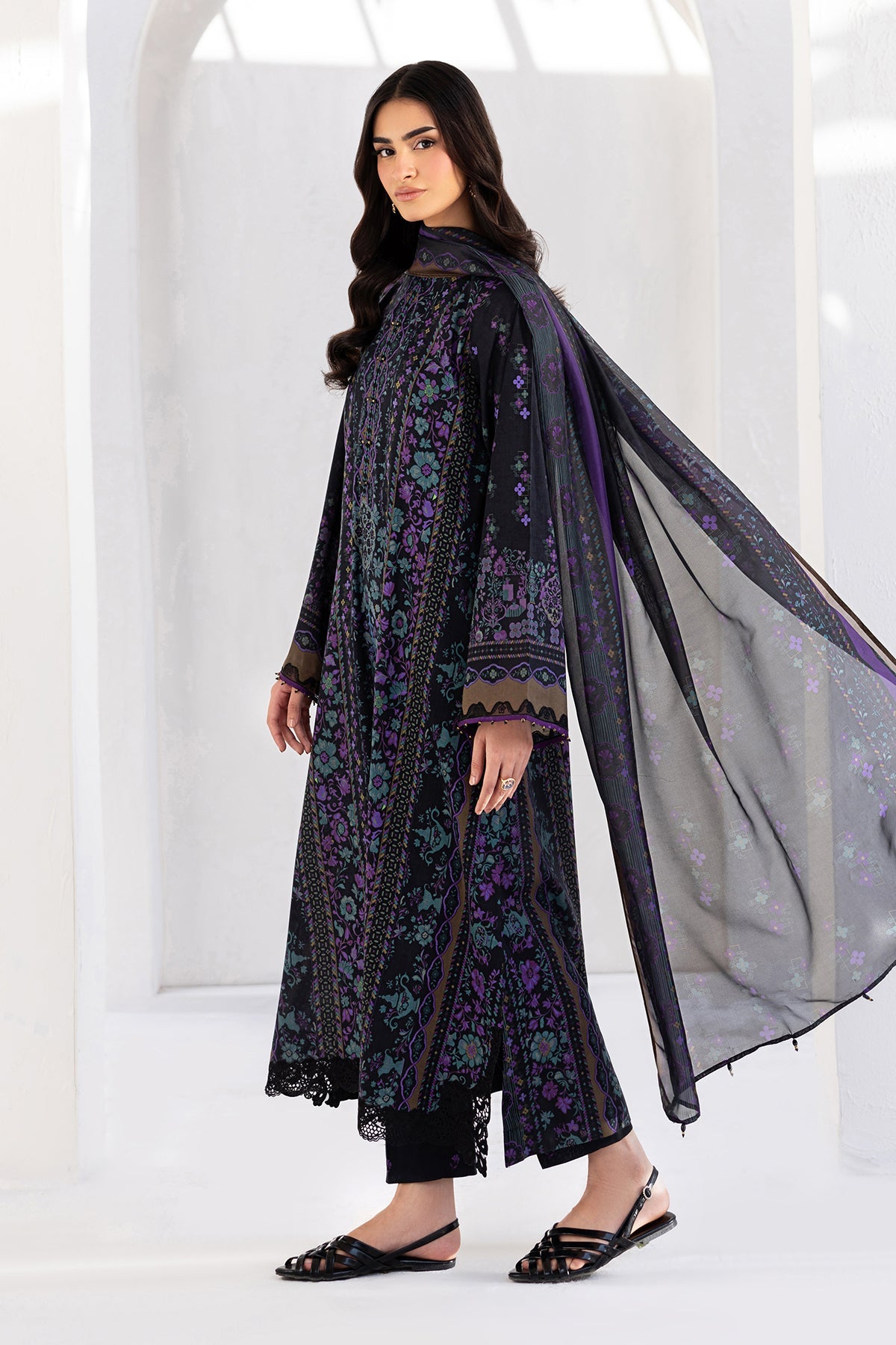 Baroque | Embroidered Lawn | SF-4453
