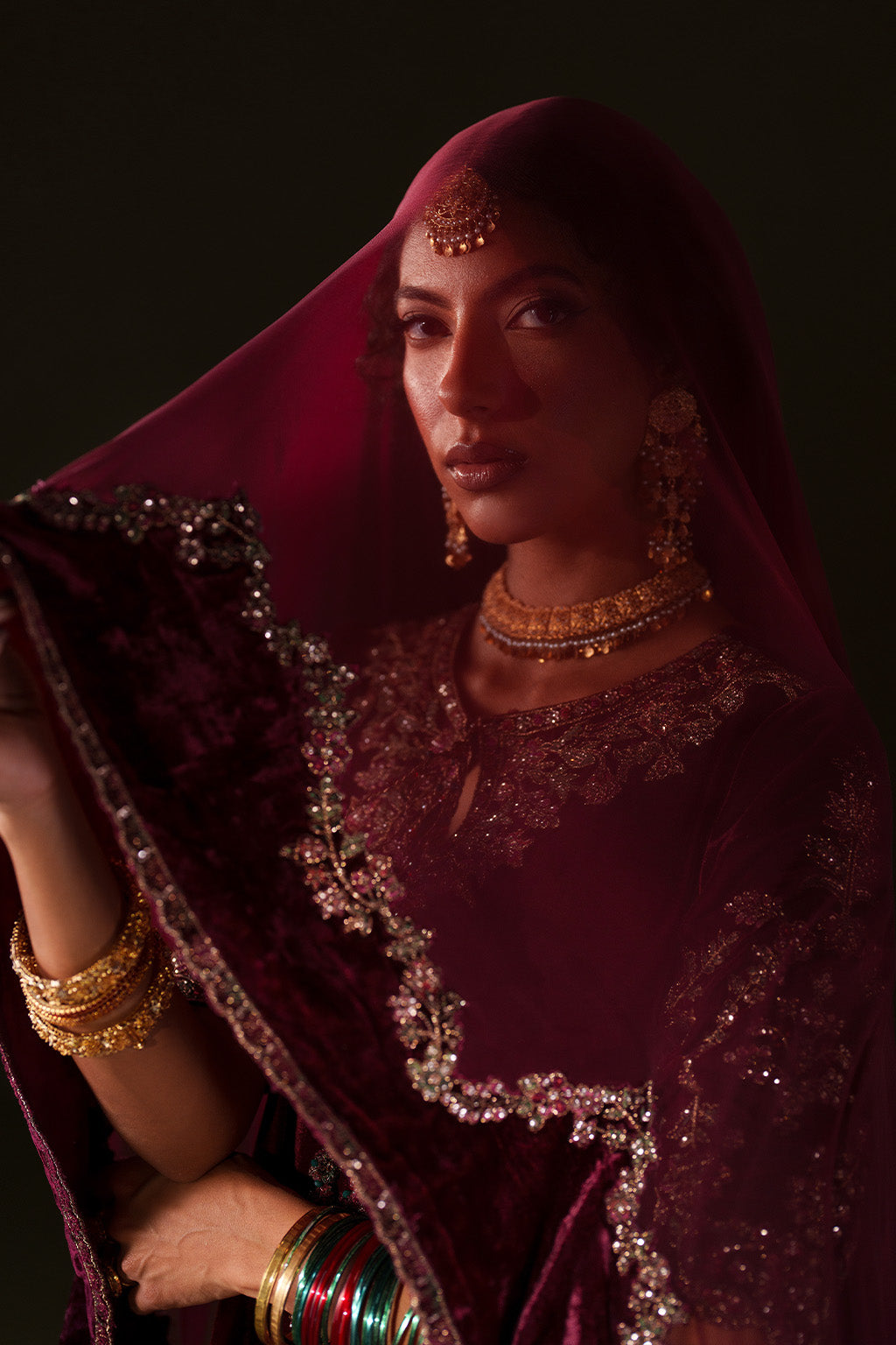 Iznik | Velvet 25 | IV-71 Embroidered Velvet