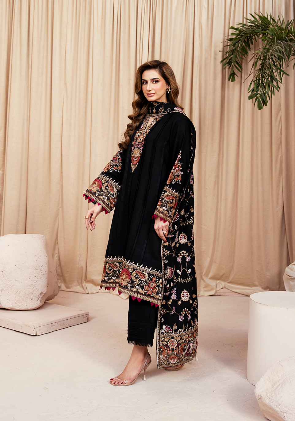 Zarqash | The Winter Luxe Pret | NOIR BLOOM
