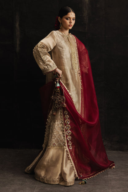 Zara Shahjahan | Studio Portraits | Zariyab