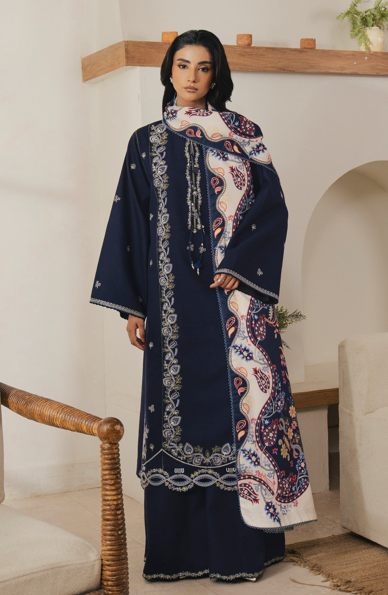 Seran | Winter Embroidered 25 | Arvyn