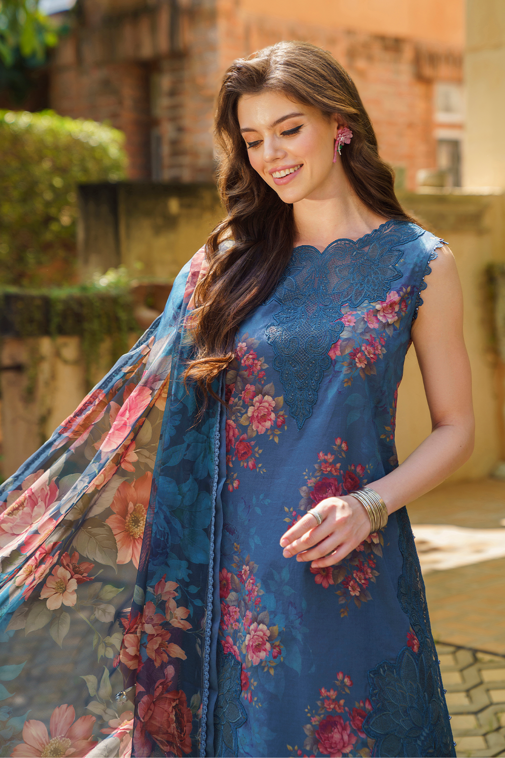 Iznik | Exclusive Lawn | UE-213 PRINTED LAWN