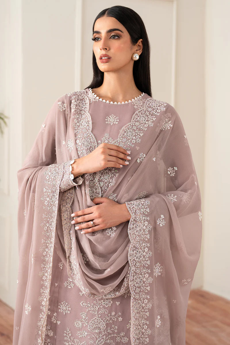 Farasha | Essence formals 25 | Powder Bloom