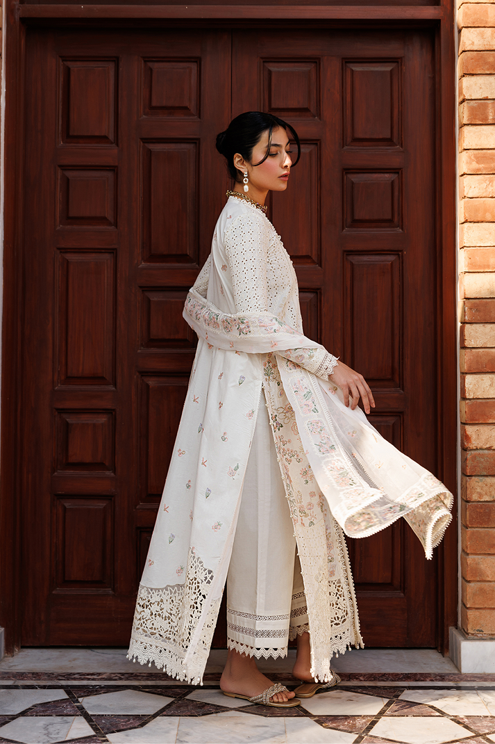 Emaan Adeel | Mirabelle Festive Luxury Lawn | SERAPH
