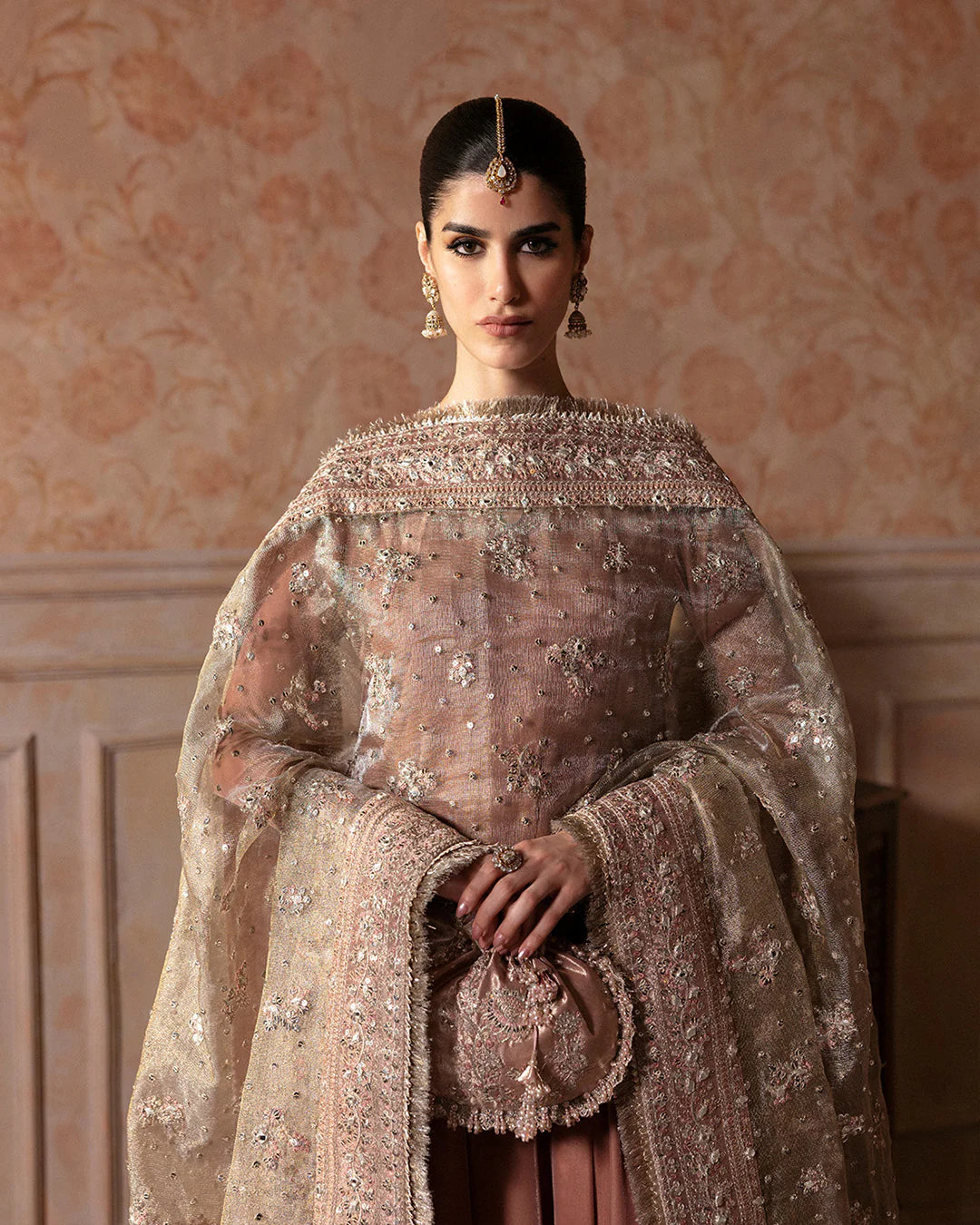 Faiza saqlain | Ismene formals | Averna