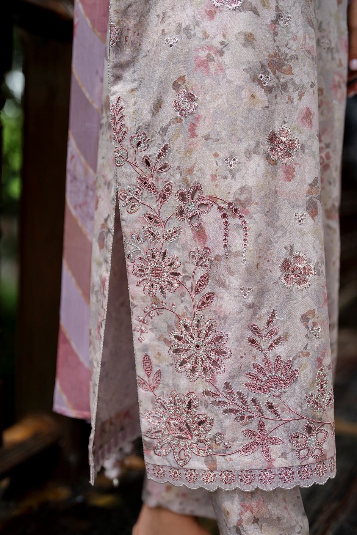 Baroque | Embroidered Lawn | SF-4273
