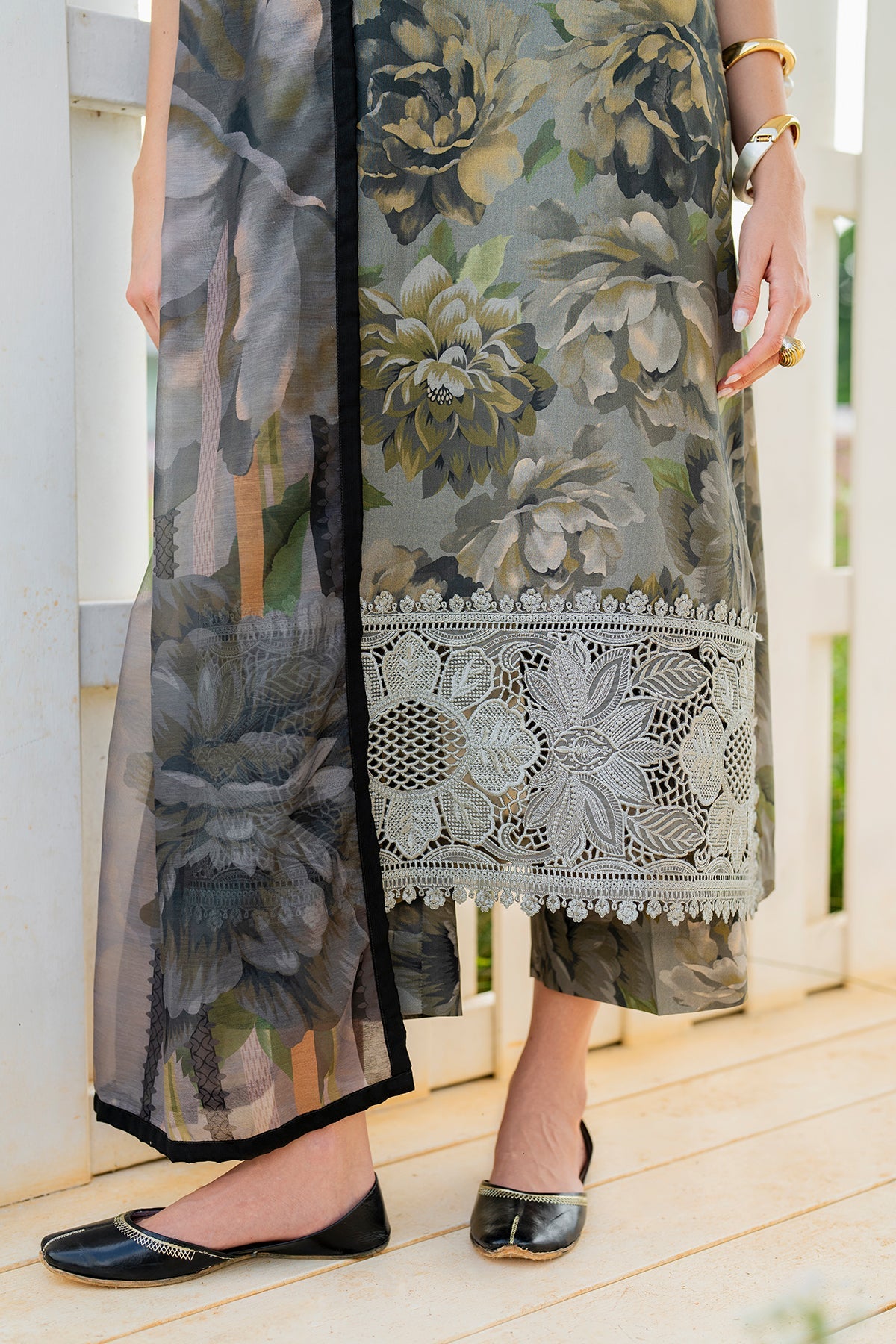 Baroque | Embroidered Lawn | SF-4218