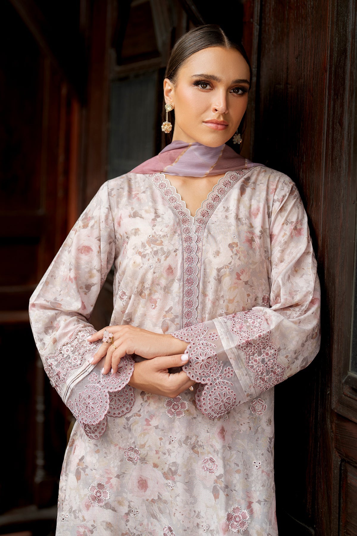 Baroque | Embroidered Lawn | SF-4273