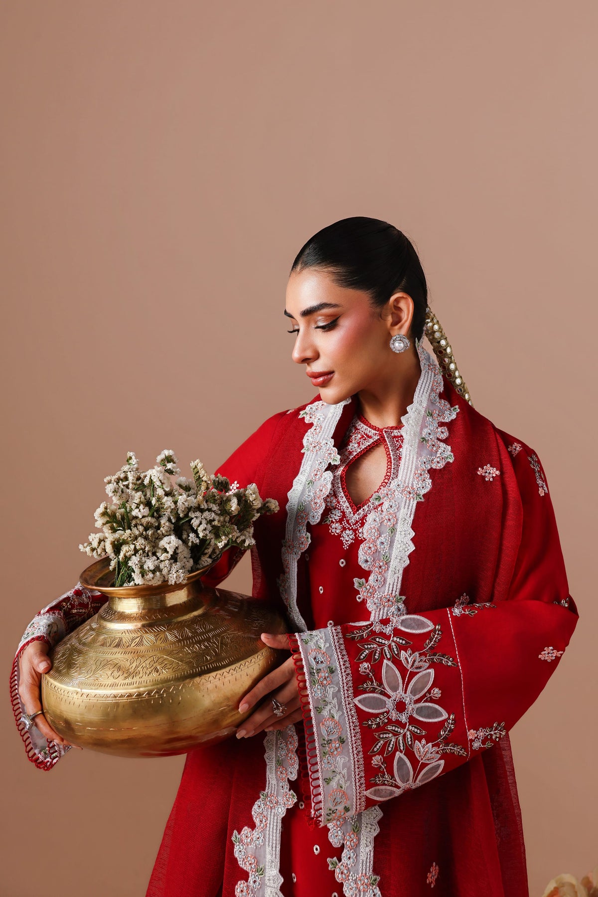 Akbar Aslam | Pret Lawn | Seraya