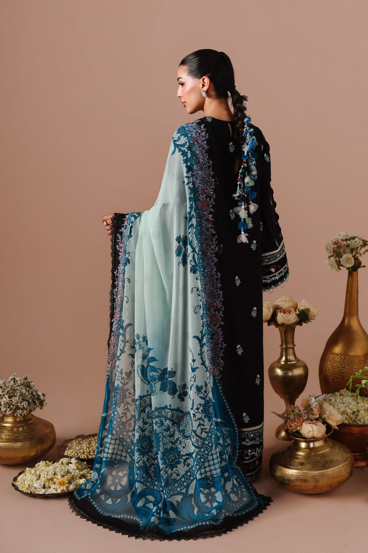 Akbar Aslam | Pret Lawn 26 | Armina