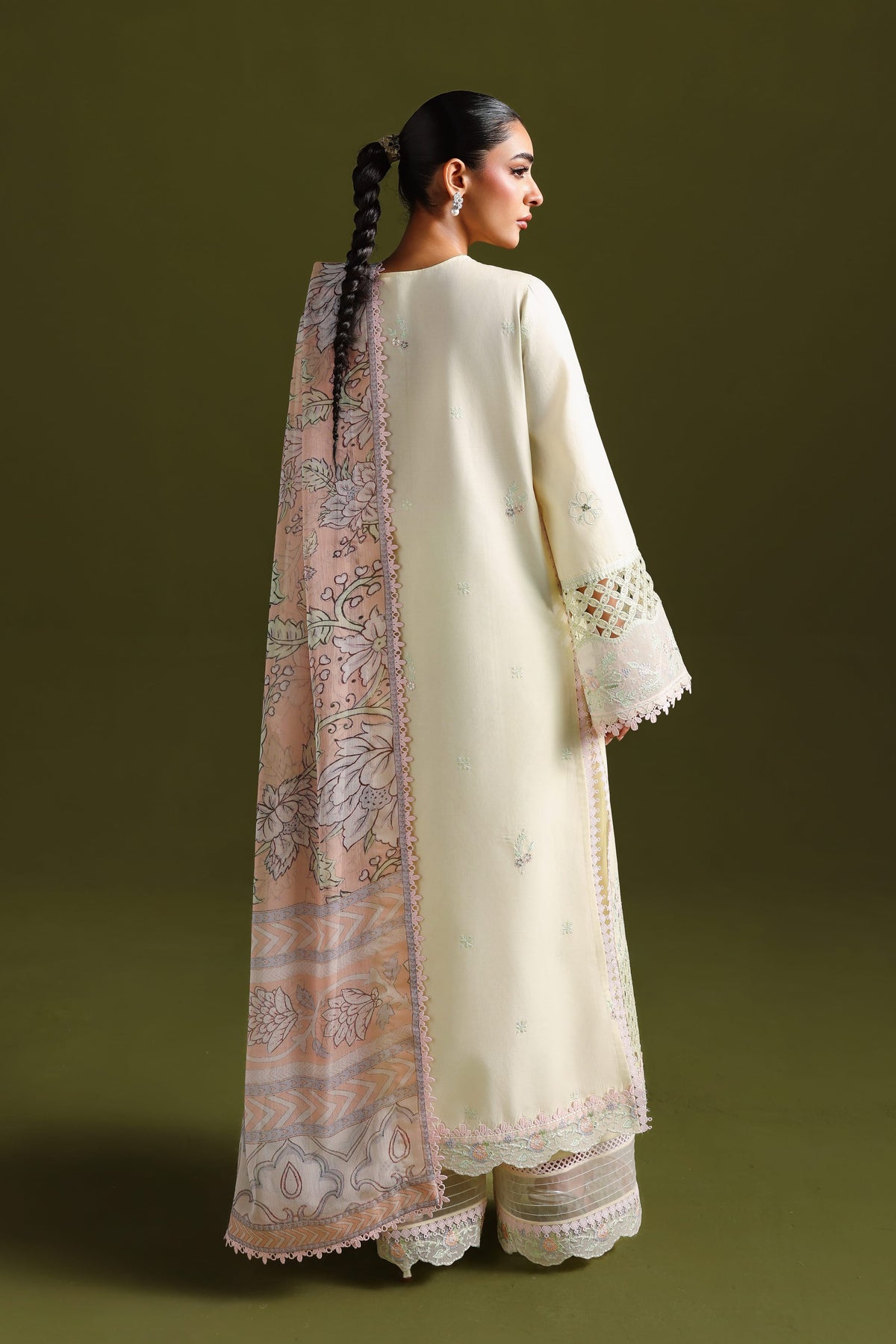 Akbar Aslam | Pret Lawn 26 | Nayara