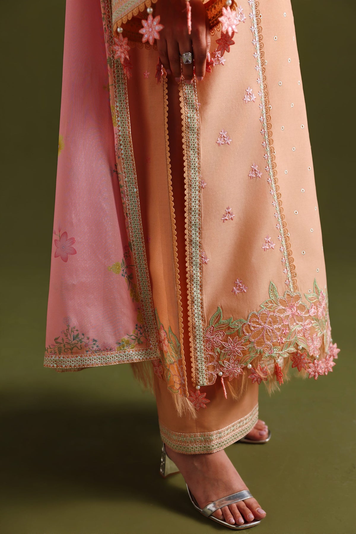 Akbar Aslam | Pret Lawn 26 | Aaralyn