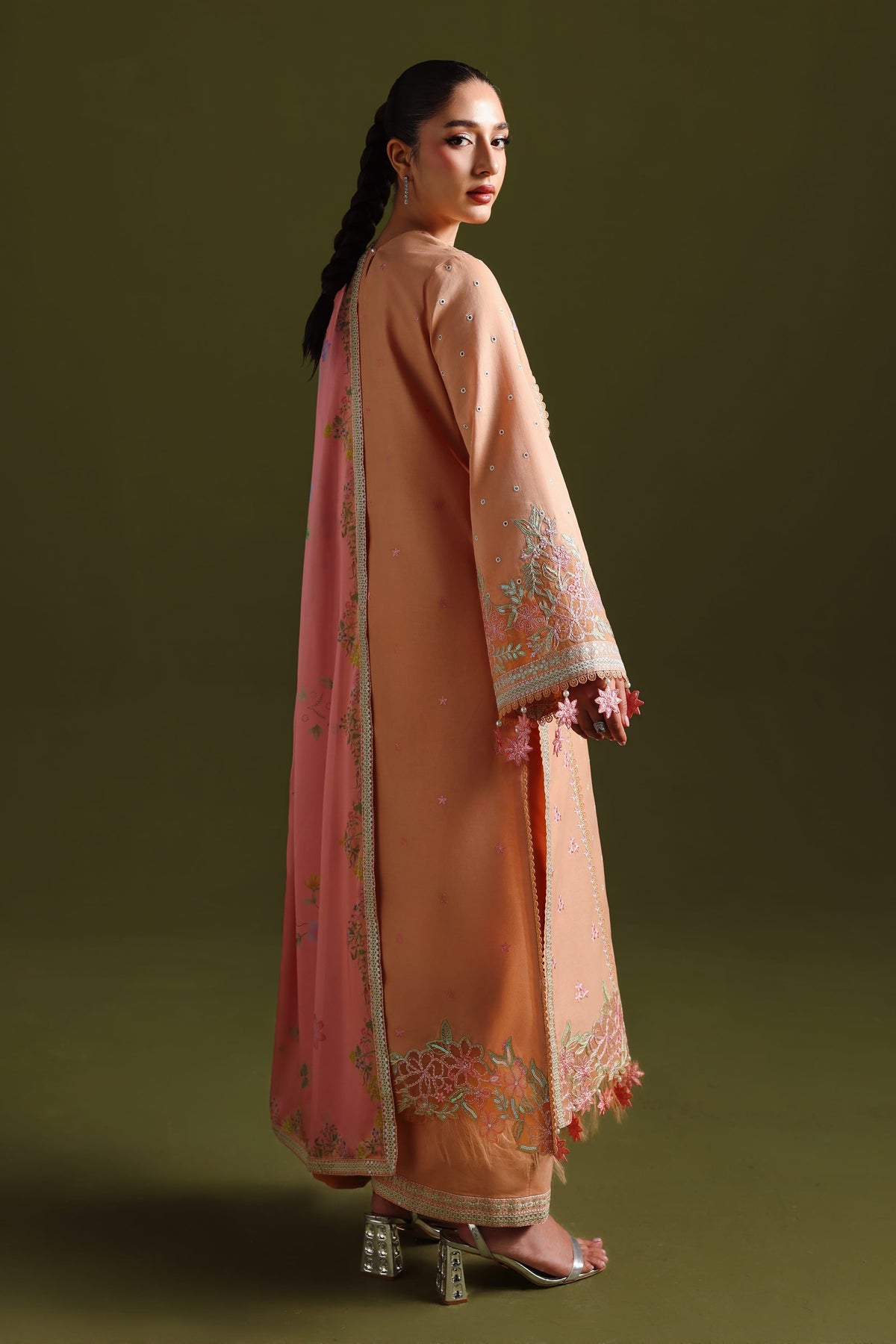 Akbar Aslam | Pret Lawn 26 | Aaralyn
