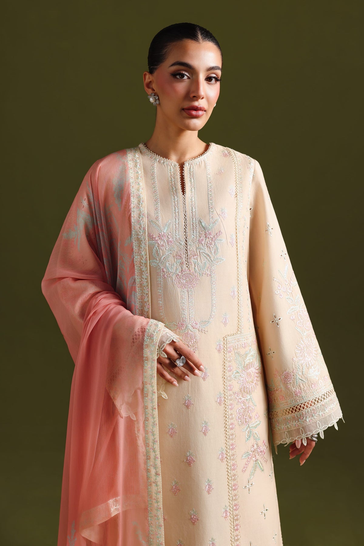 Akbar Aslam | Pret Lawn 26 | Esmira
