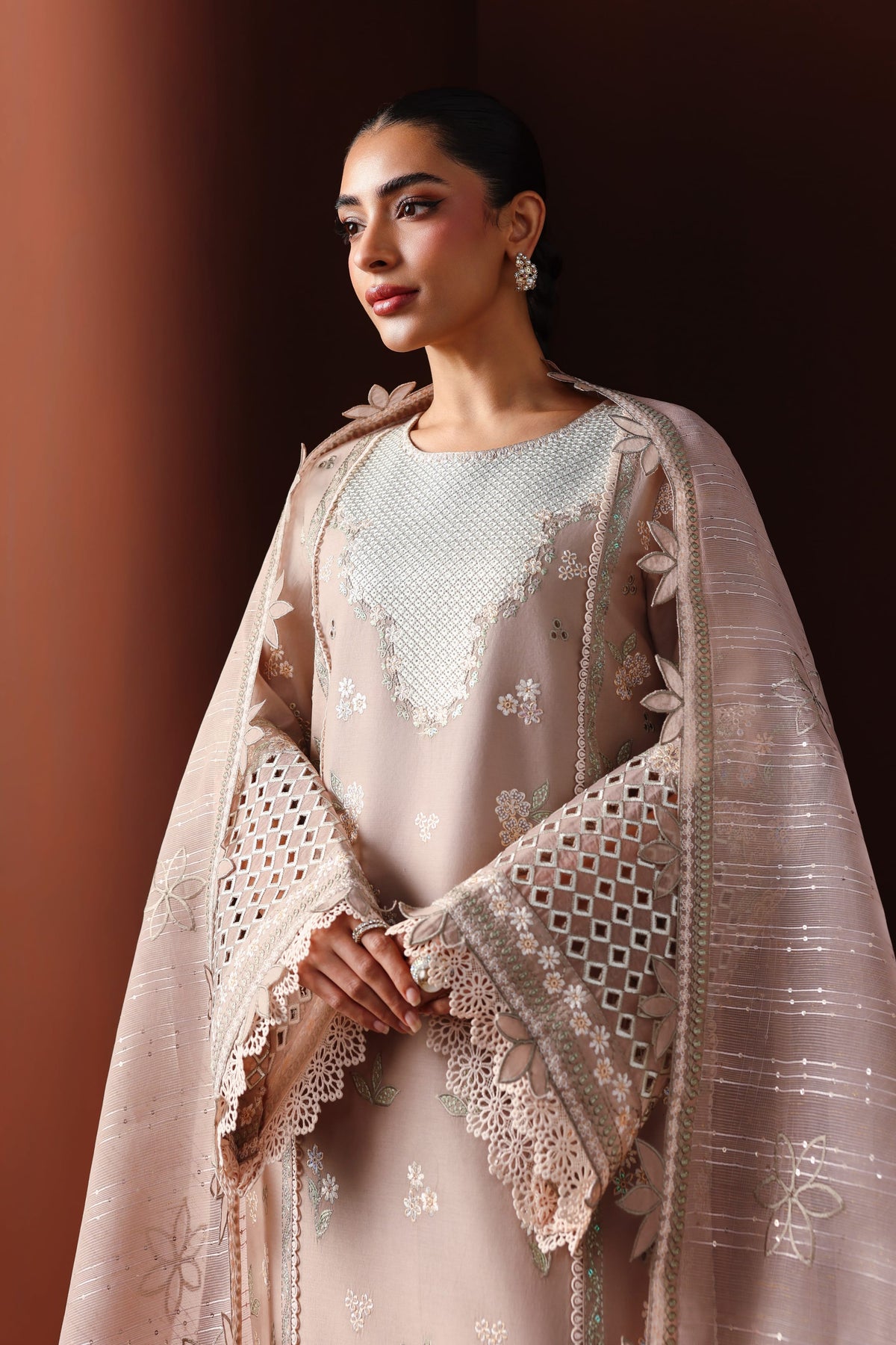 Akbar Aslam | Pret Lawn 26 | Yasmina