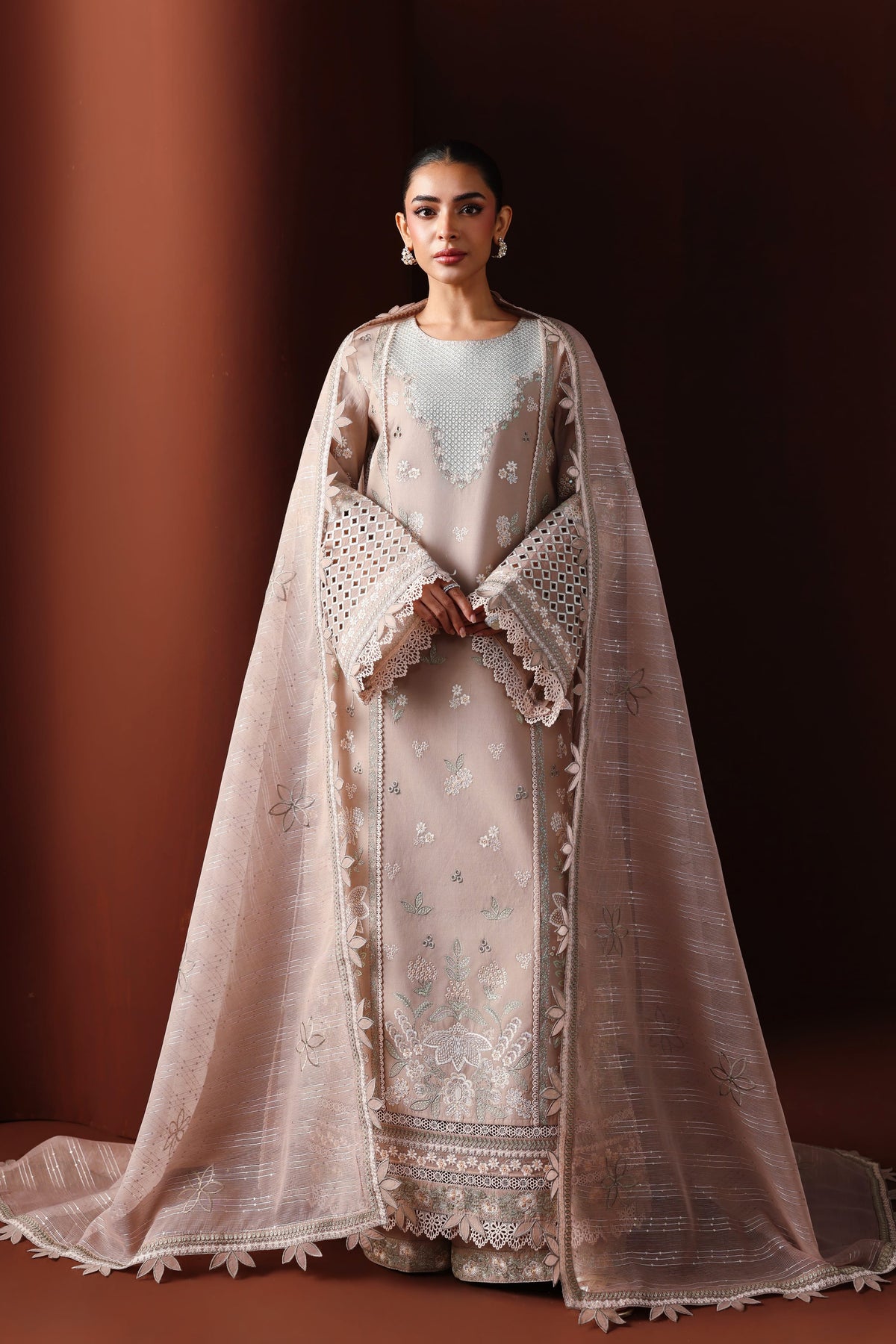Akbar Aslam | Pret Lawn 26 | Yasmina