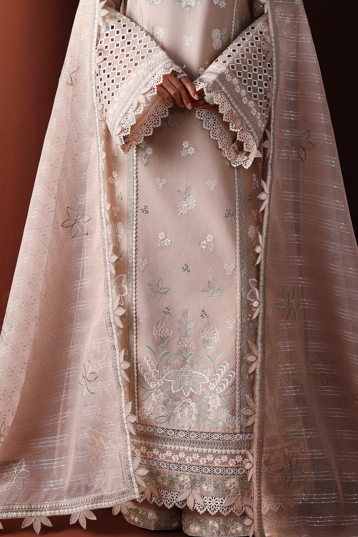 Akbar Aslam | Pret Lawn 26 | Yasmina