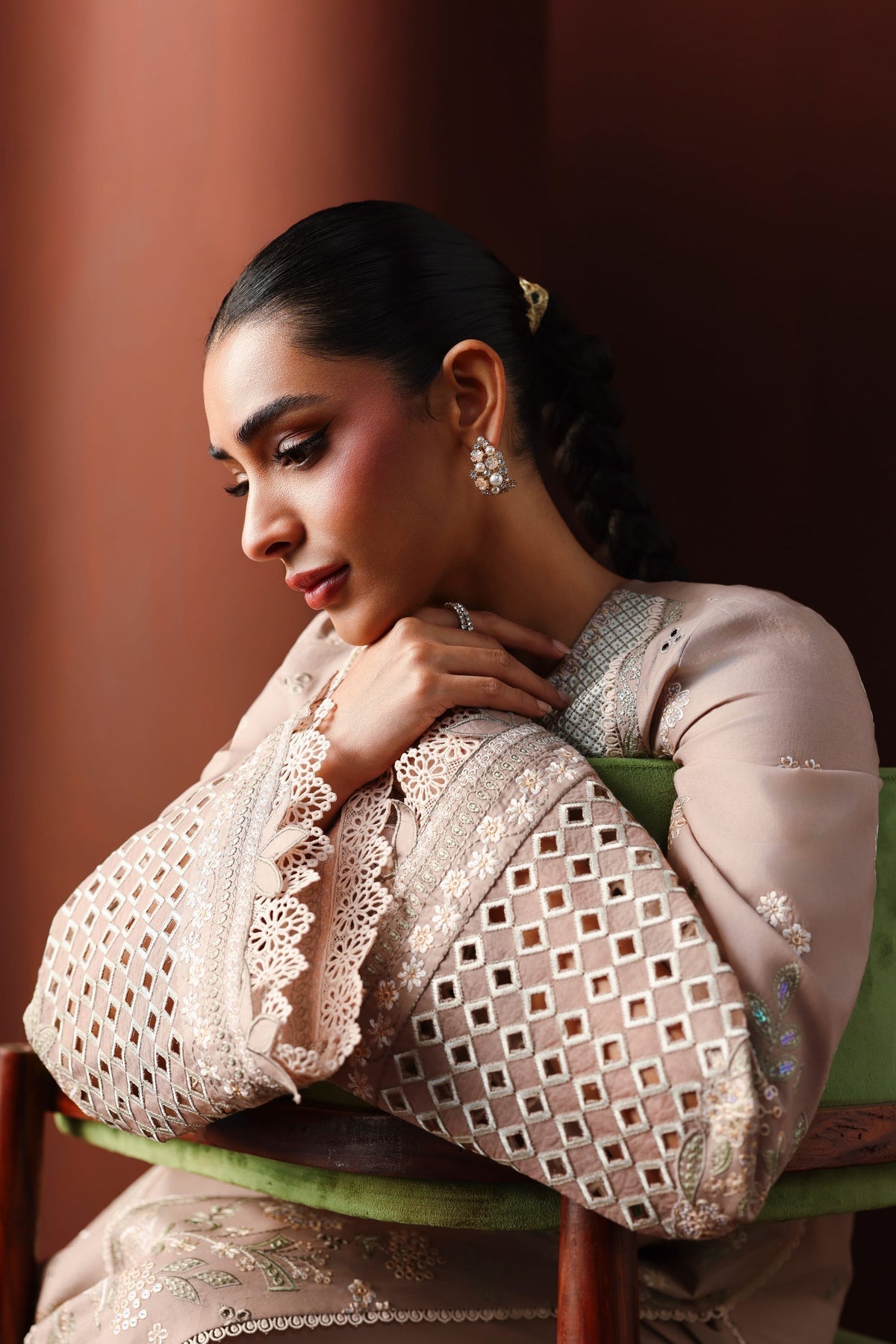 Akbar Aslam | Elan Luxury Lawn 26 | Yasmina