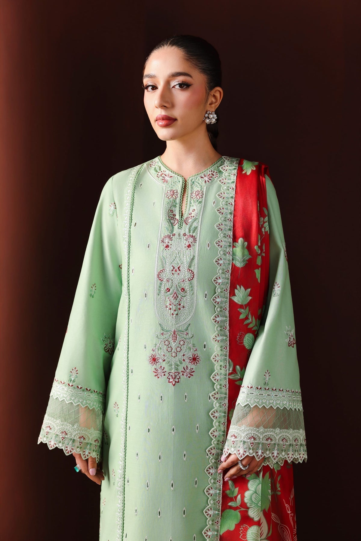 Akbar Aslam | Elan Luxury Lawn 26 | Almira