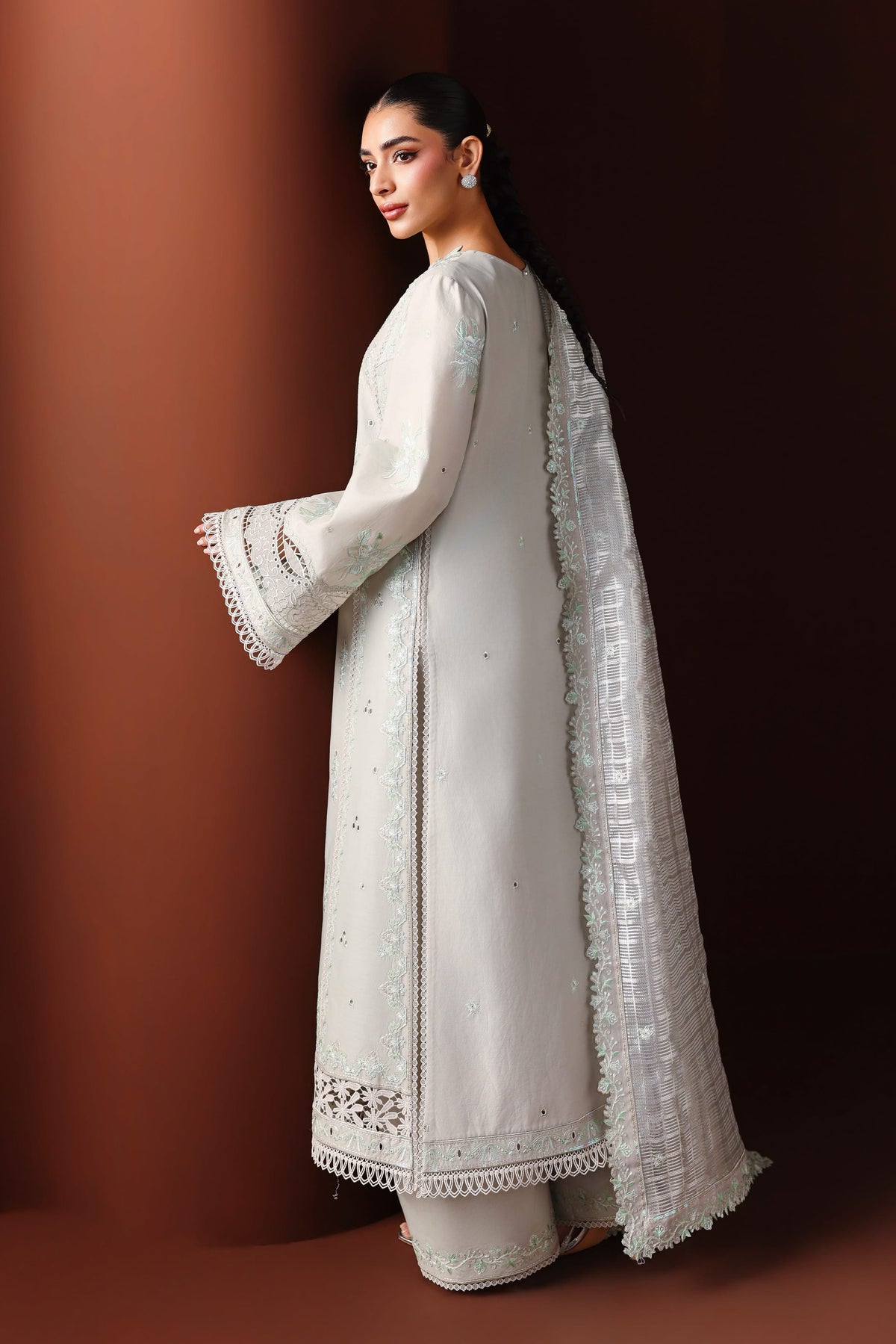 Akbar Aslam | Pret Lawn 26 | Rumana