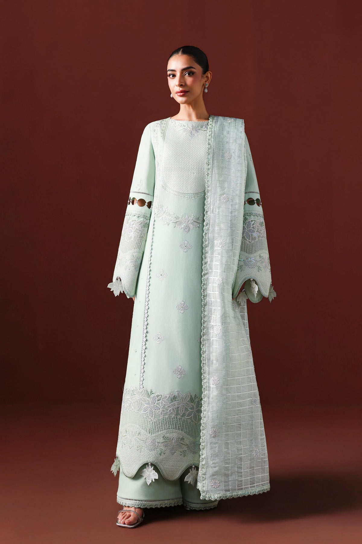 Akbar Aslam | Elan Luxury Lawn 26 | Zayna