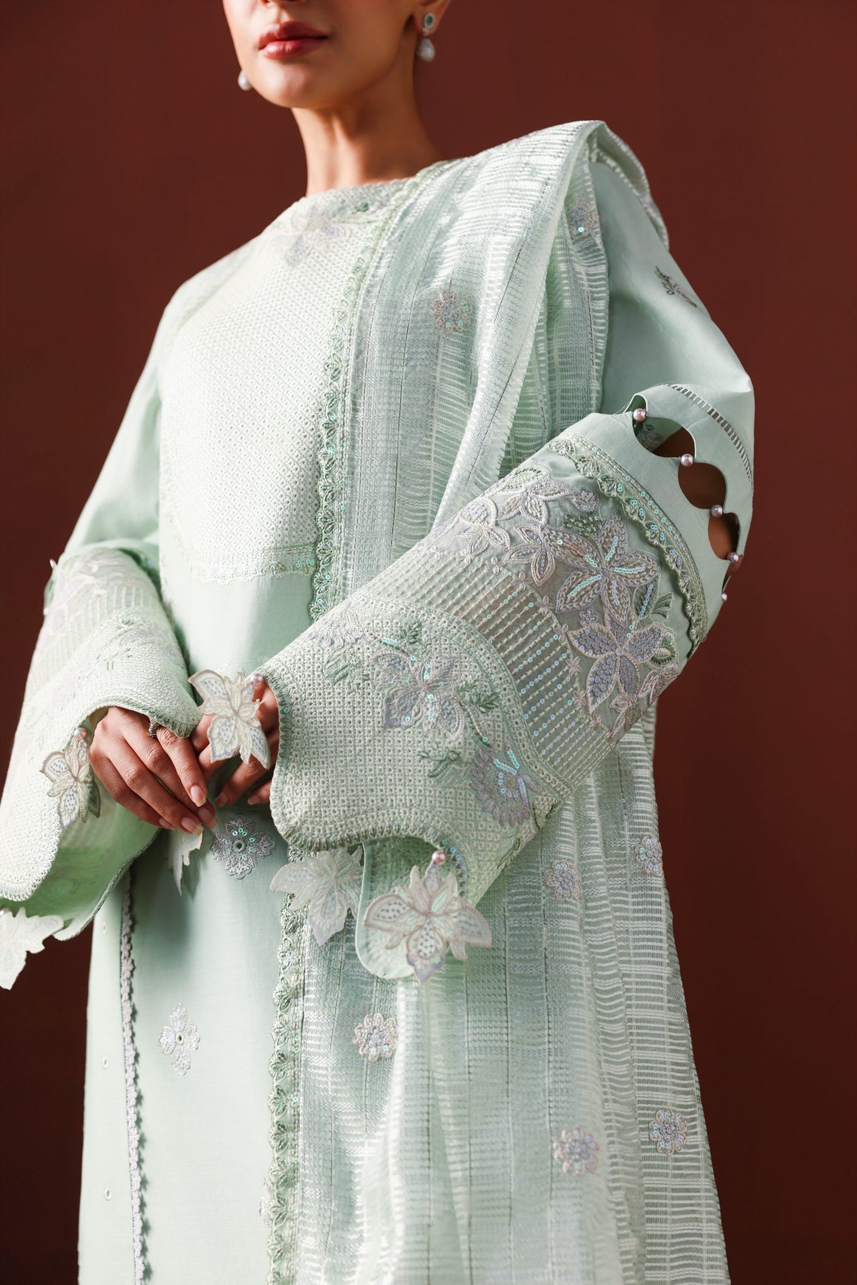Akbar Aslam | Elan Luxury Lawn 26 | Zayna