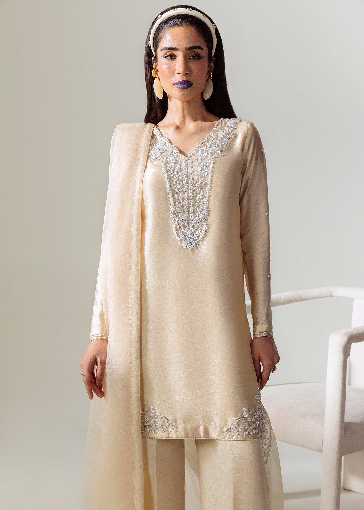 Mahum Asad | The Sirens | Champagne
