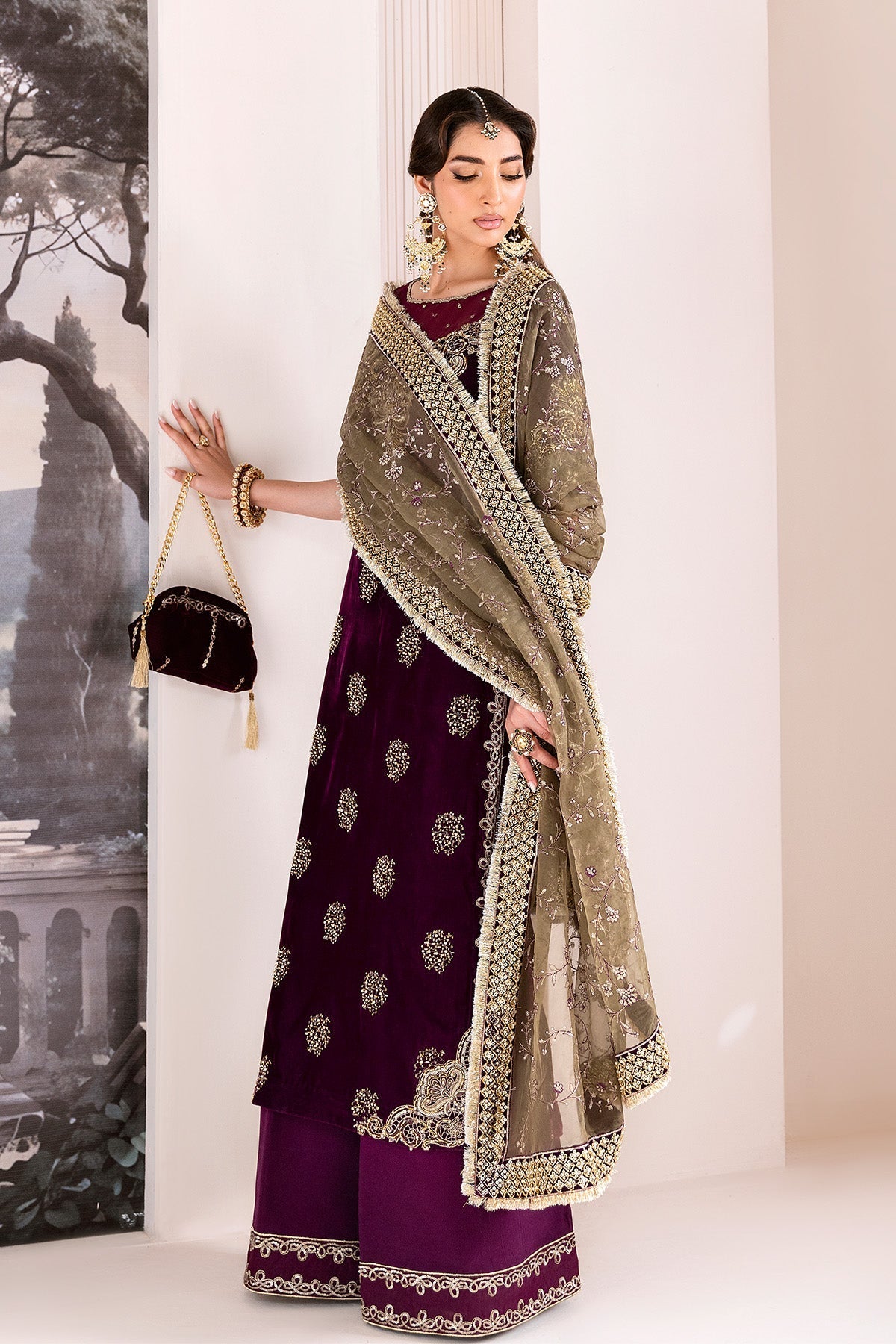 Alizeh | Makhmal Luxury Velvet Edit | Zarlish