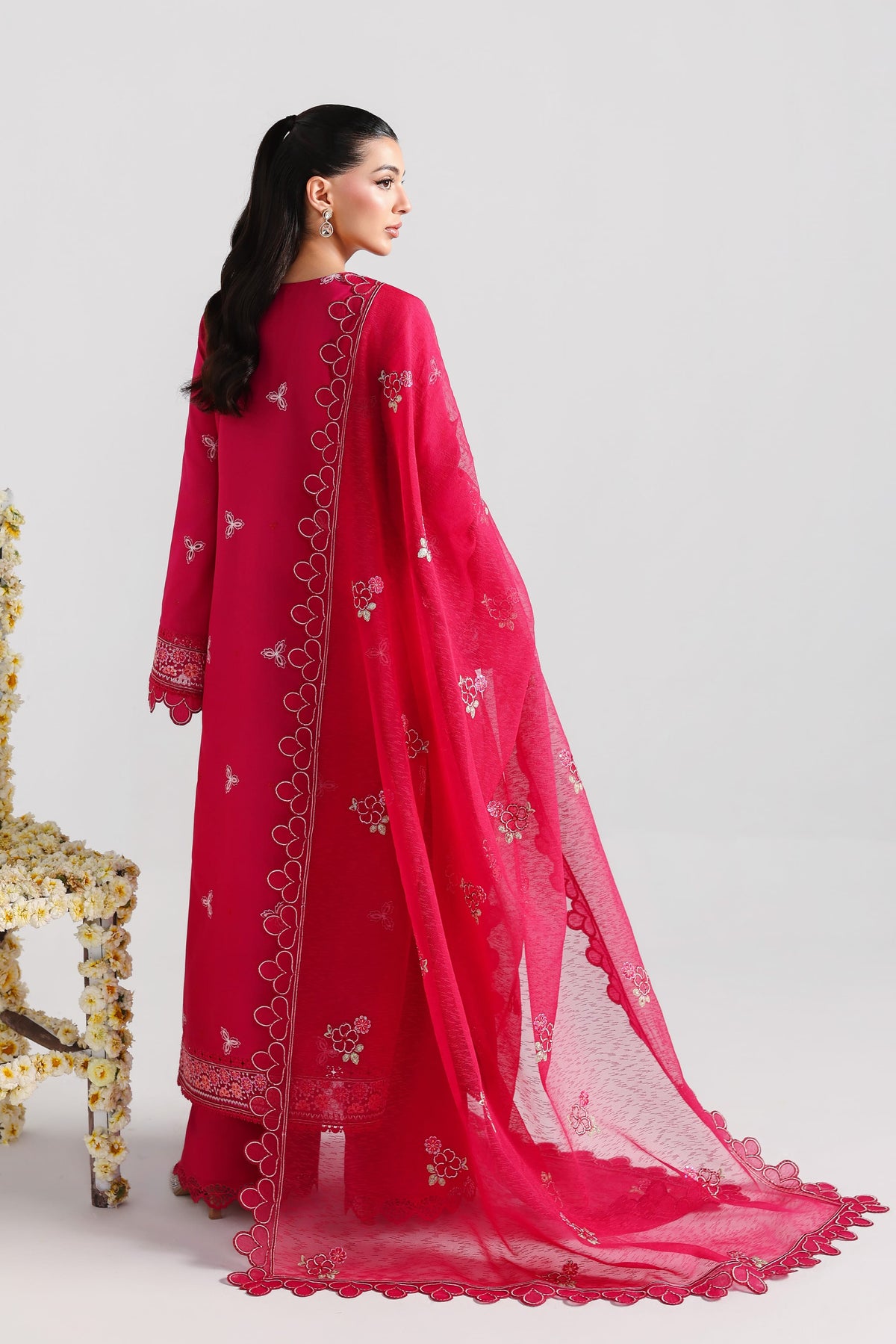 Akbar Aslam | Pret Lawn 26 | Raniya