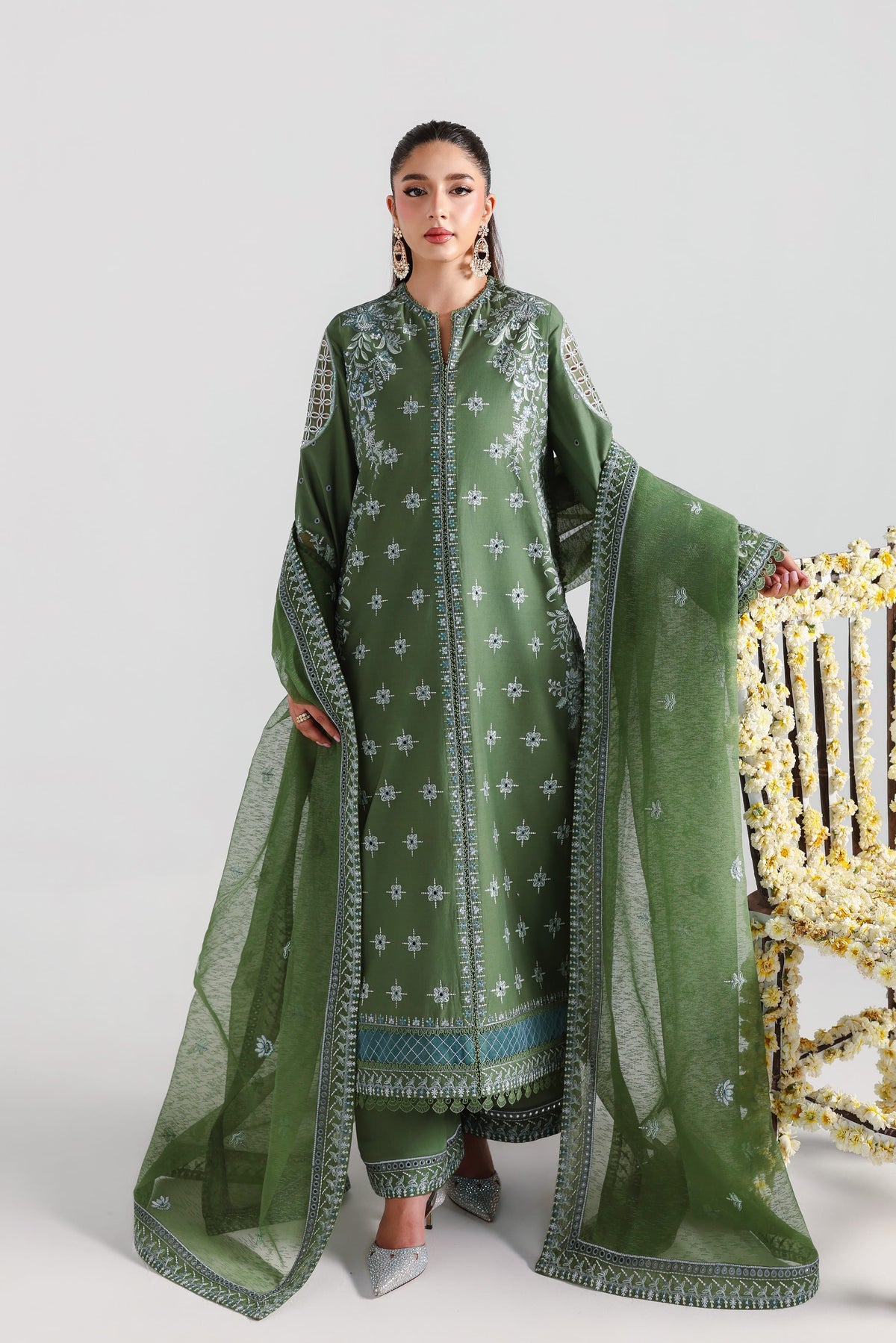 Akbar Aslam | Pret Lawn 26 | Samara