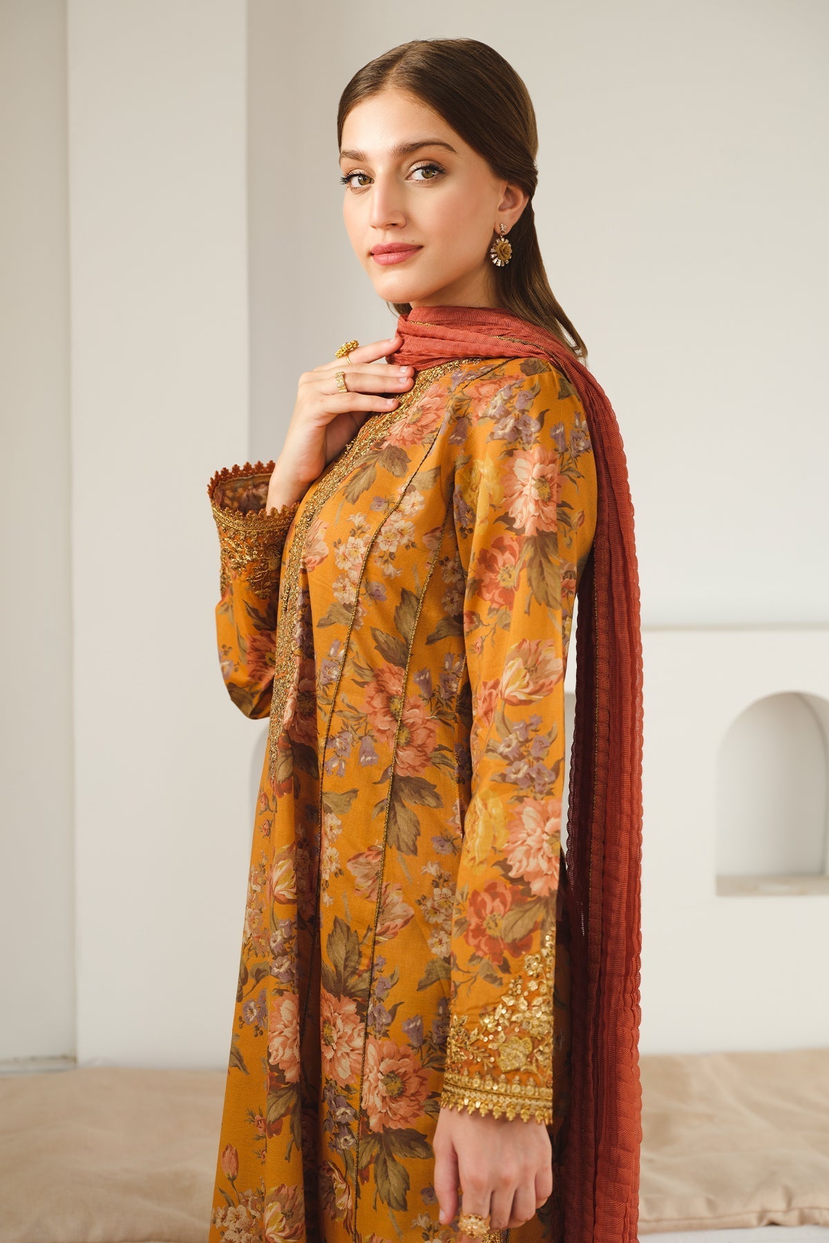 Baroque | Embroidered Lawn | SF-653