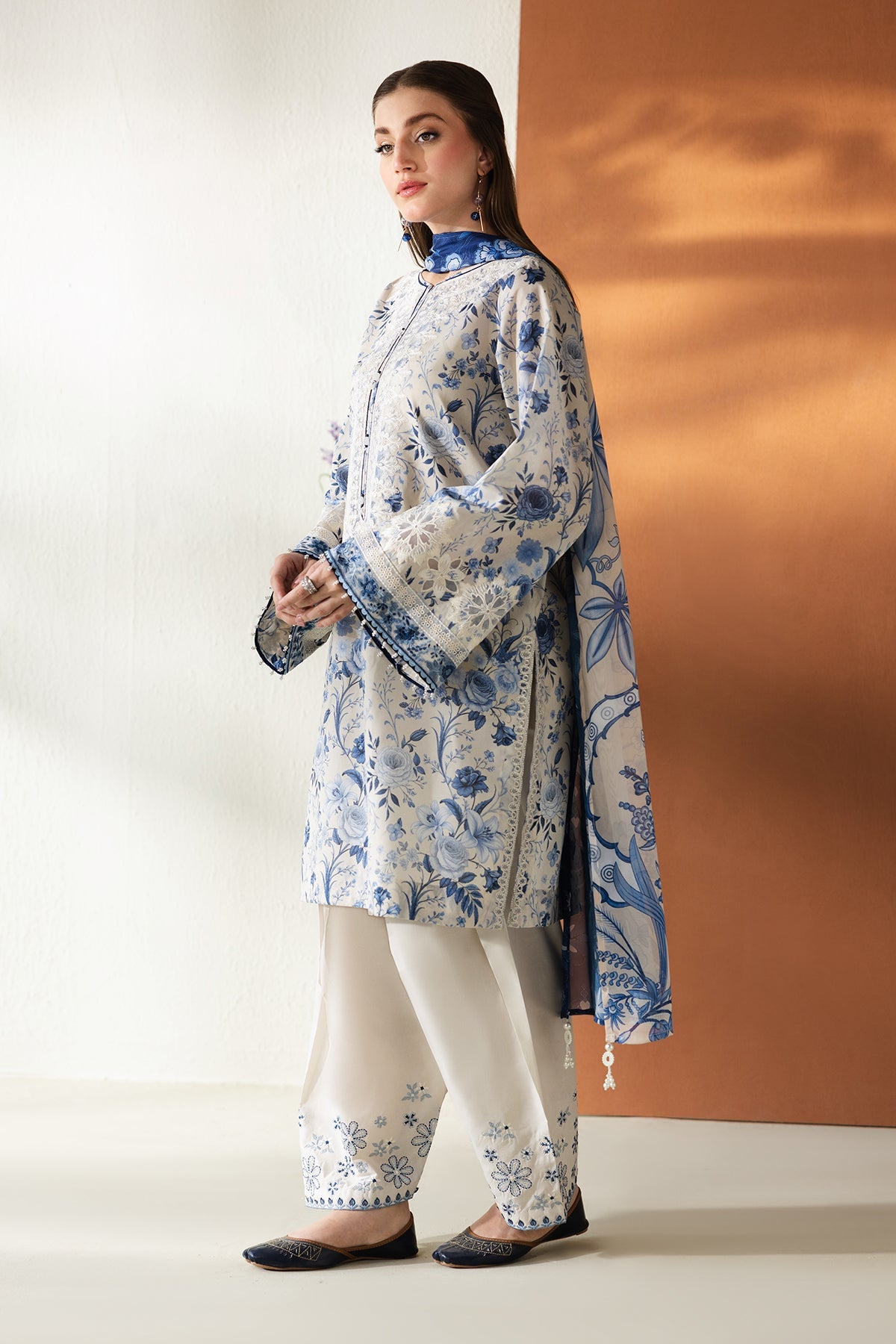 Baroque | Embroidered Lawn | SF-4429