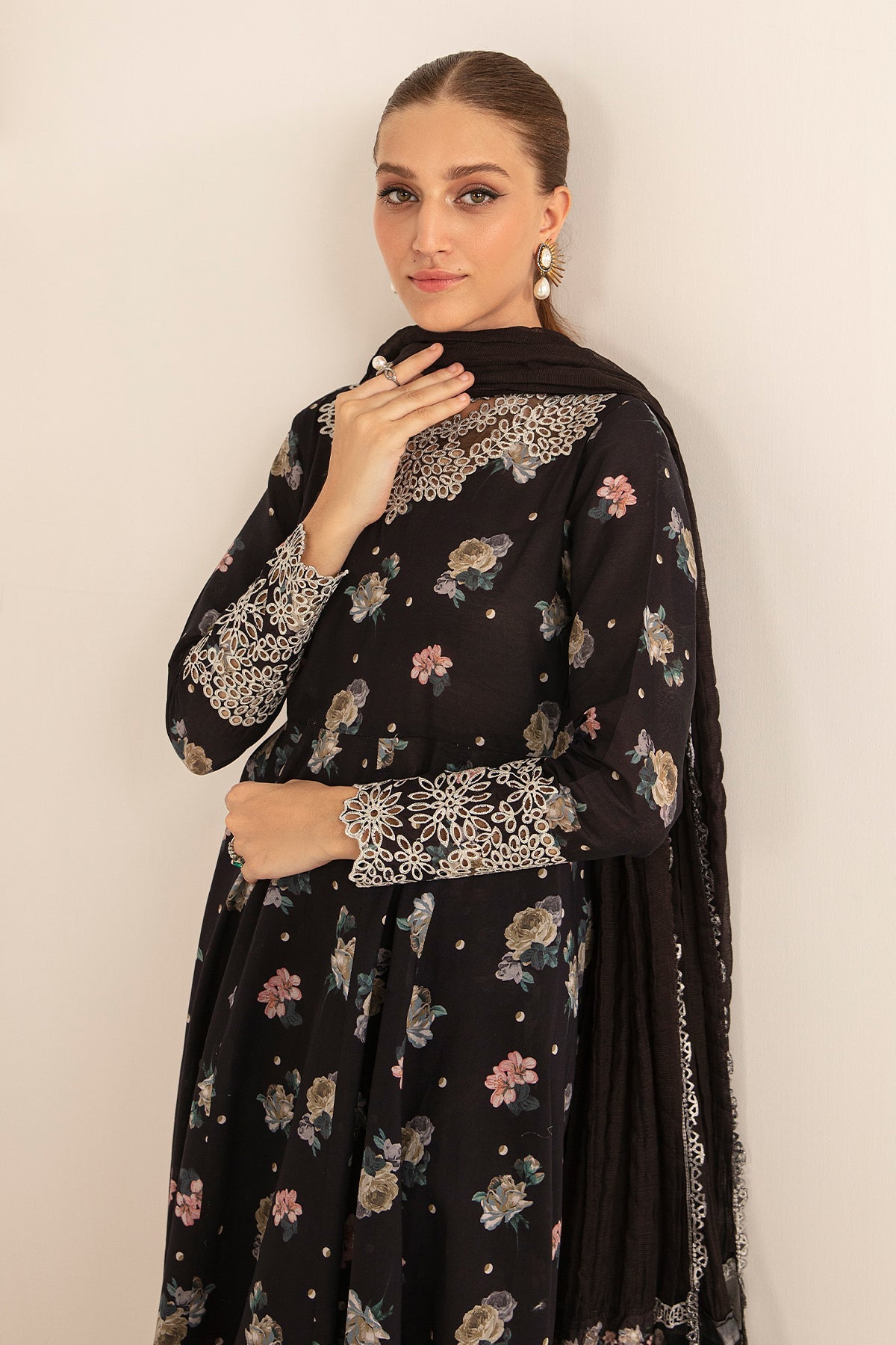 Baroque | Embroidered Lawn | SF-406