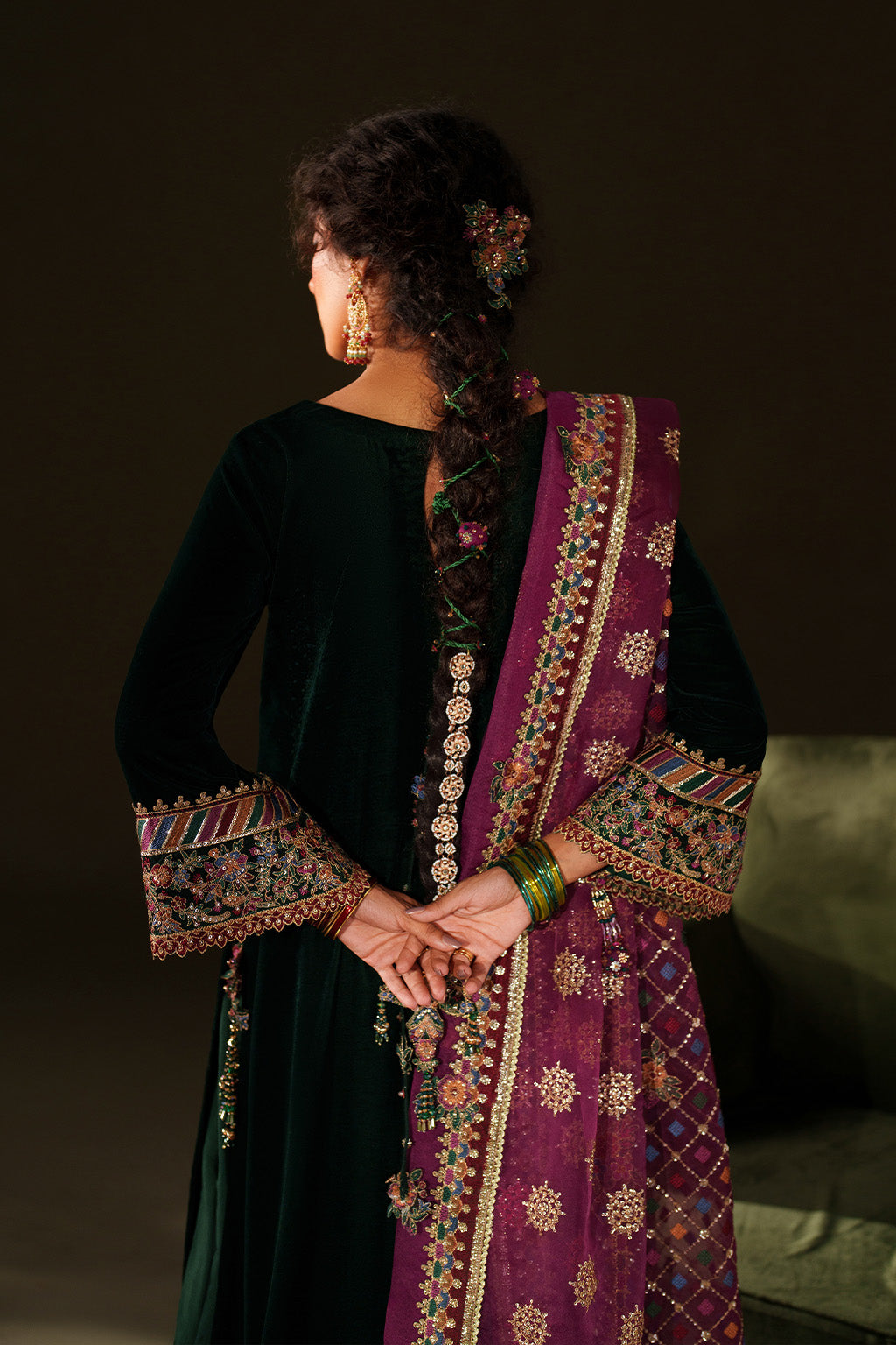 Iznik | Velvet 25 | IV-74 Embroidered Velvet