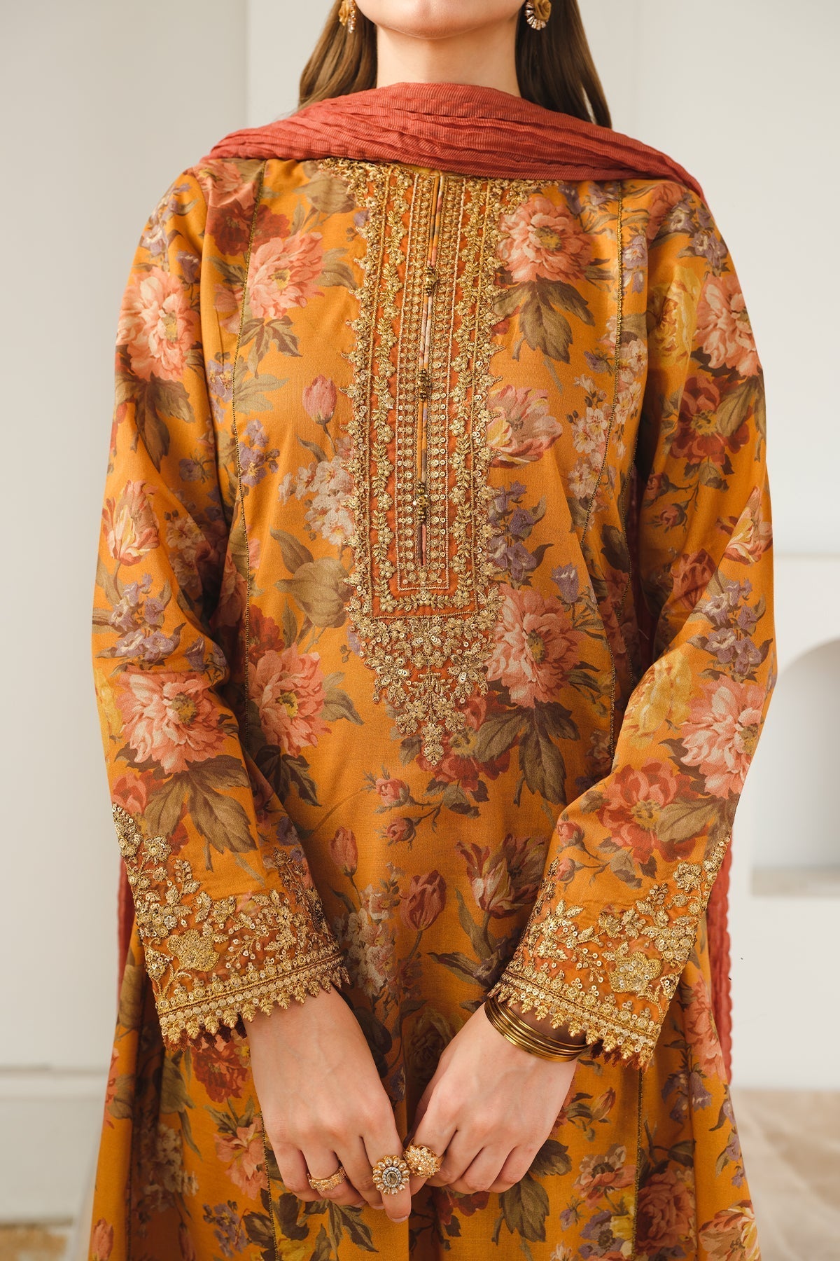Baroque | Embroidered Lawn | SF-653