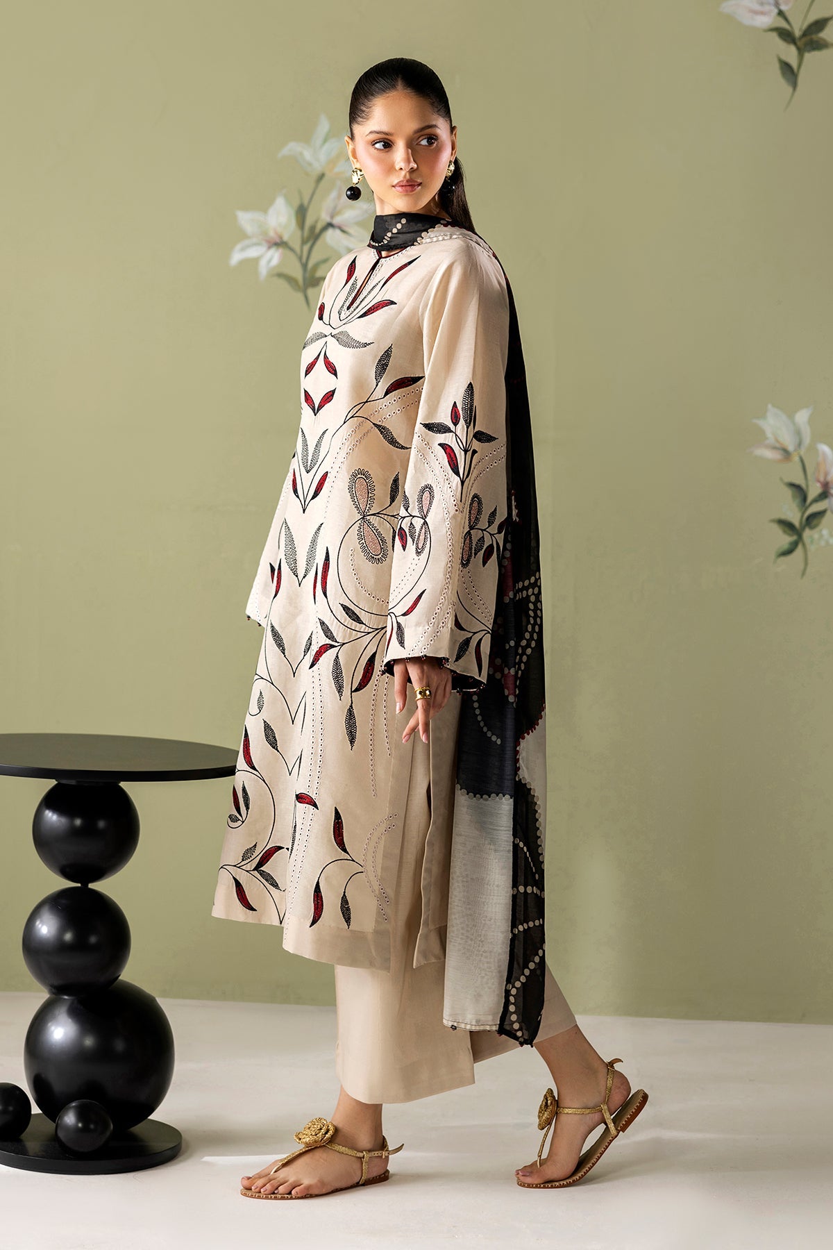 Baroque | Embroidered Lawn | SF-4418
