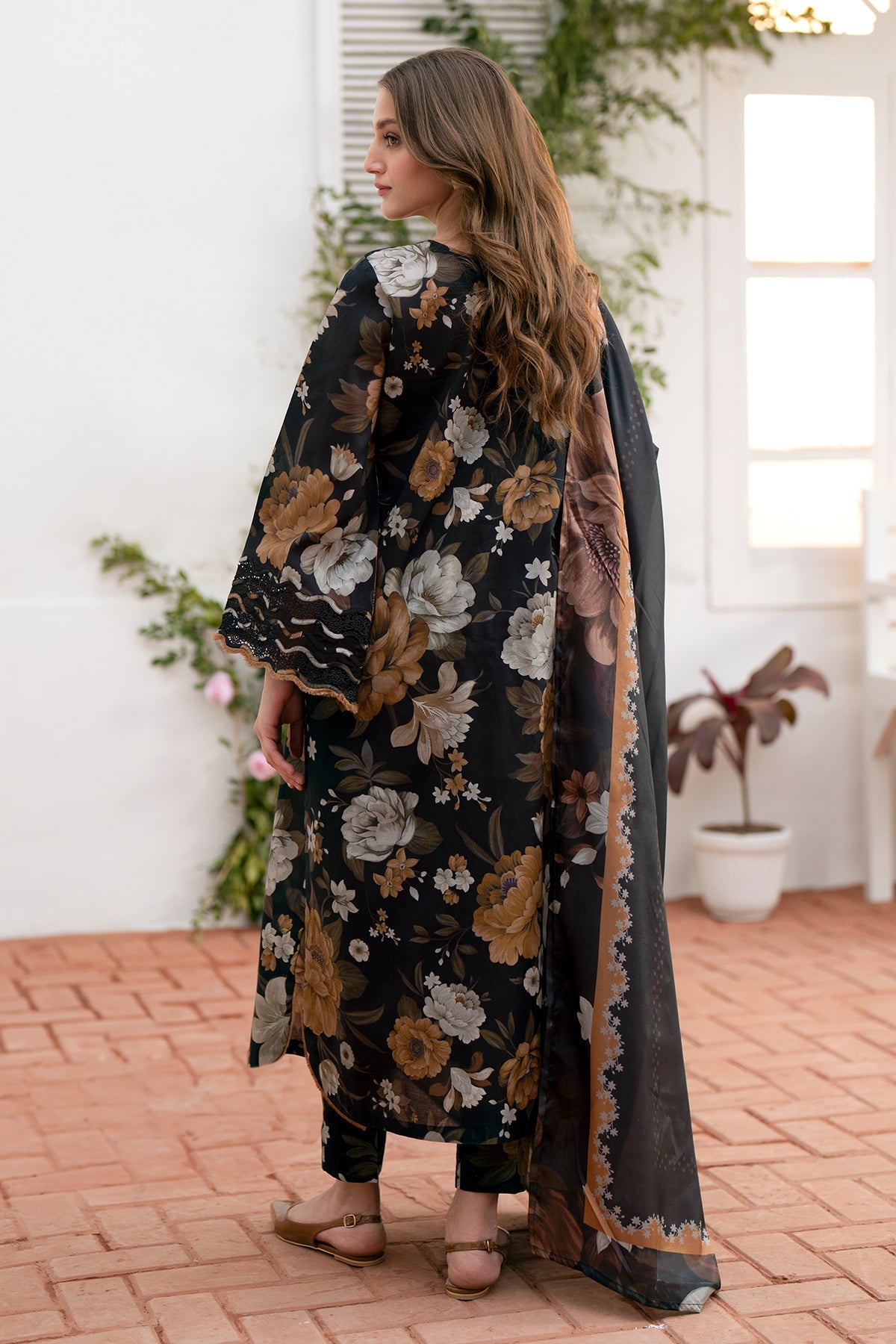 Baroque | Embroidered Lawn | SF-540