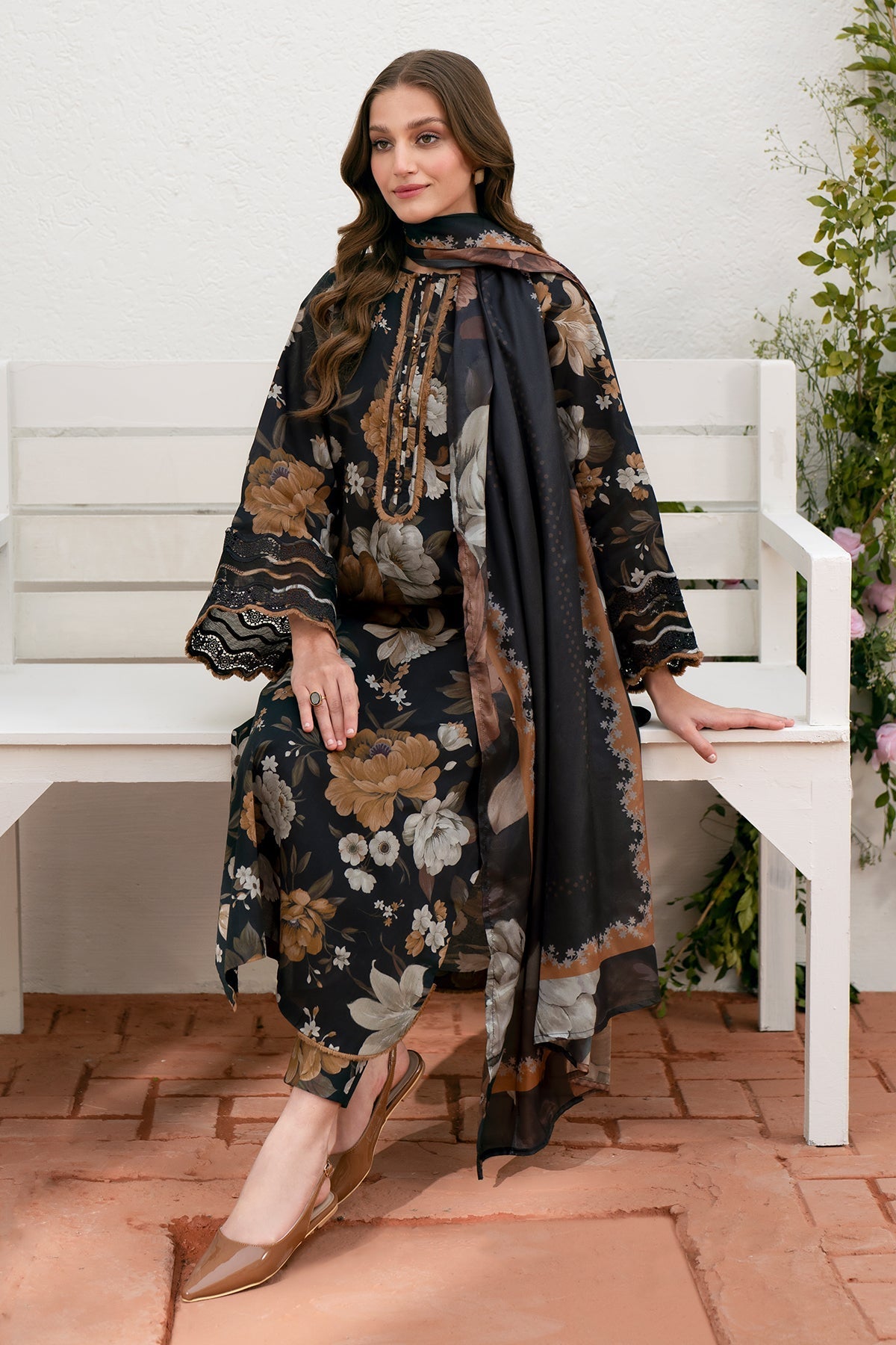 Baroque | Embroidered Lawn | SF-540