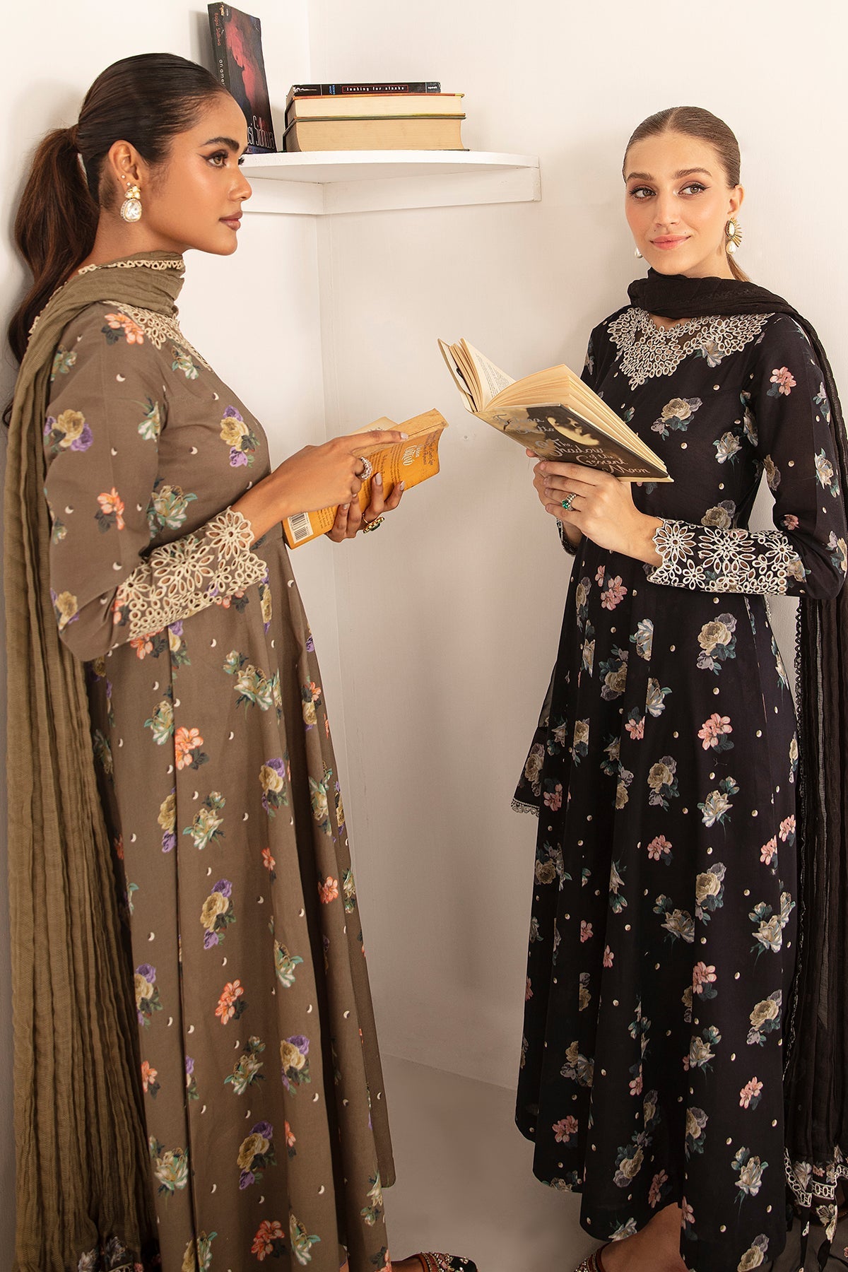 Baroque | Embroidered Lawn | SF-406