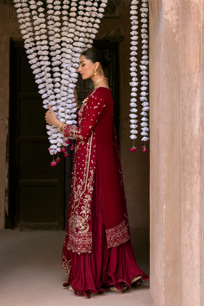 Emaan Adeel I The Empress Wedding Formals I ROSMYN