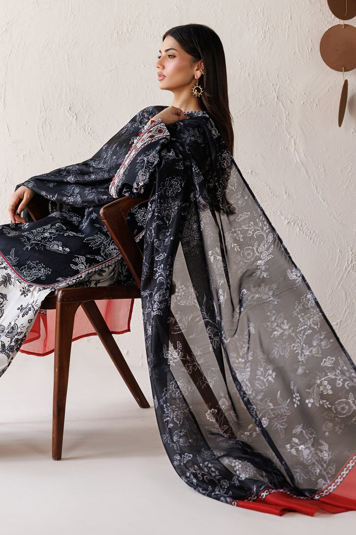 Baroque | Embroidered Lawn | SF-4516