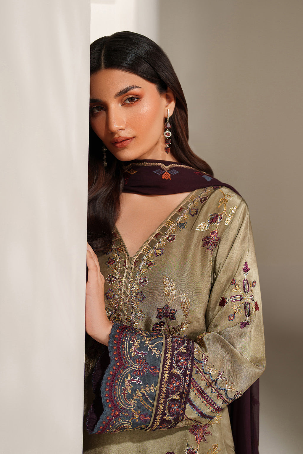 Iznik | Exclusive Formals | UE-614 Embroidered Ramen Silk