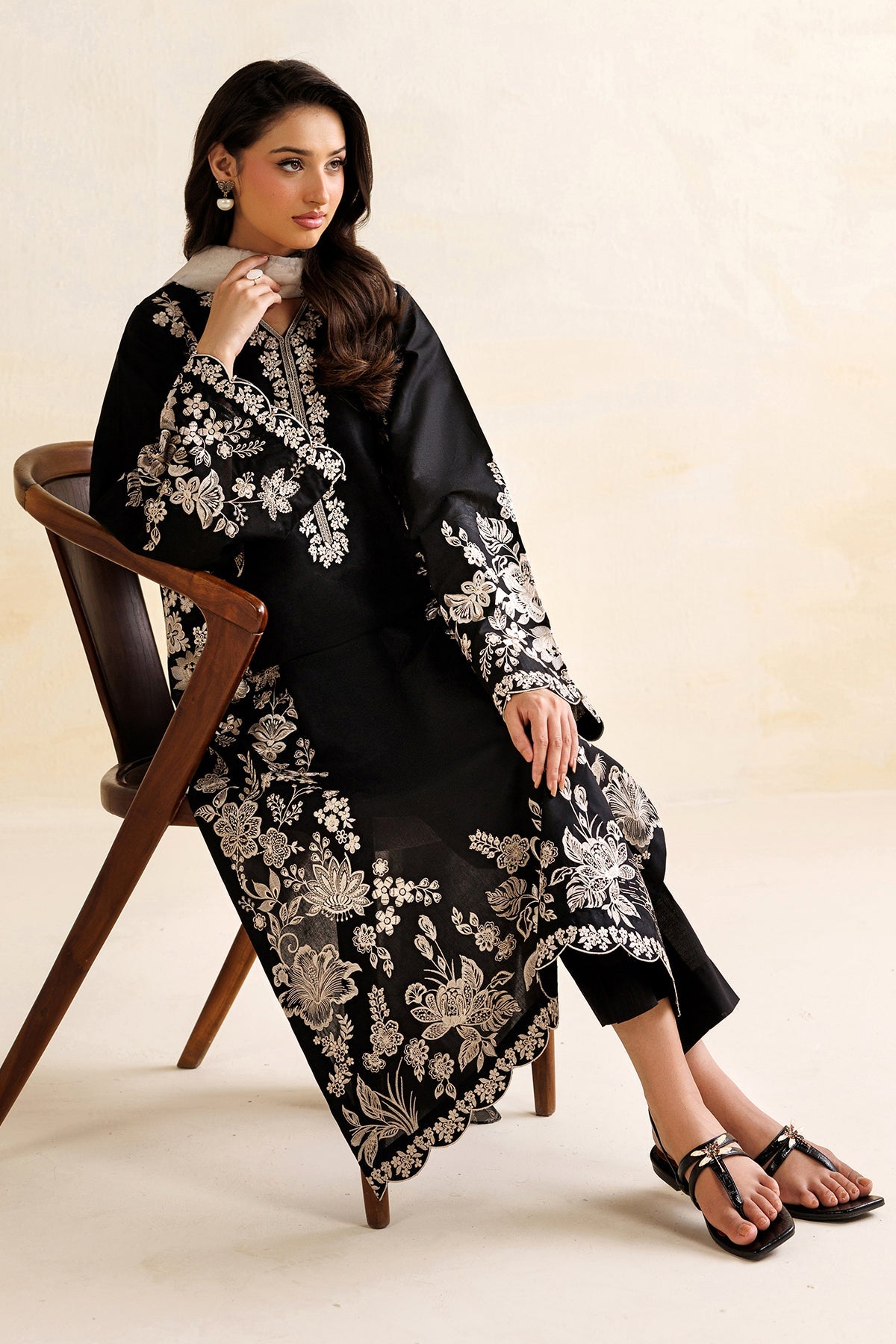 Baroque | Embroidered Lawn | SF-4471